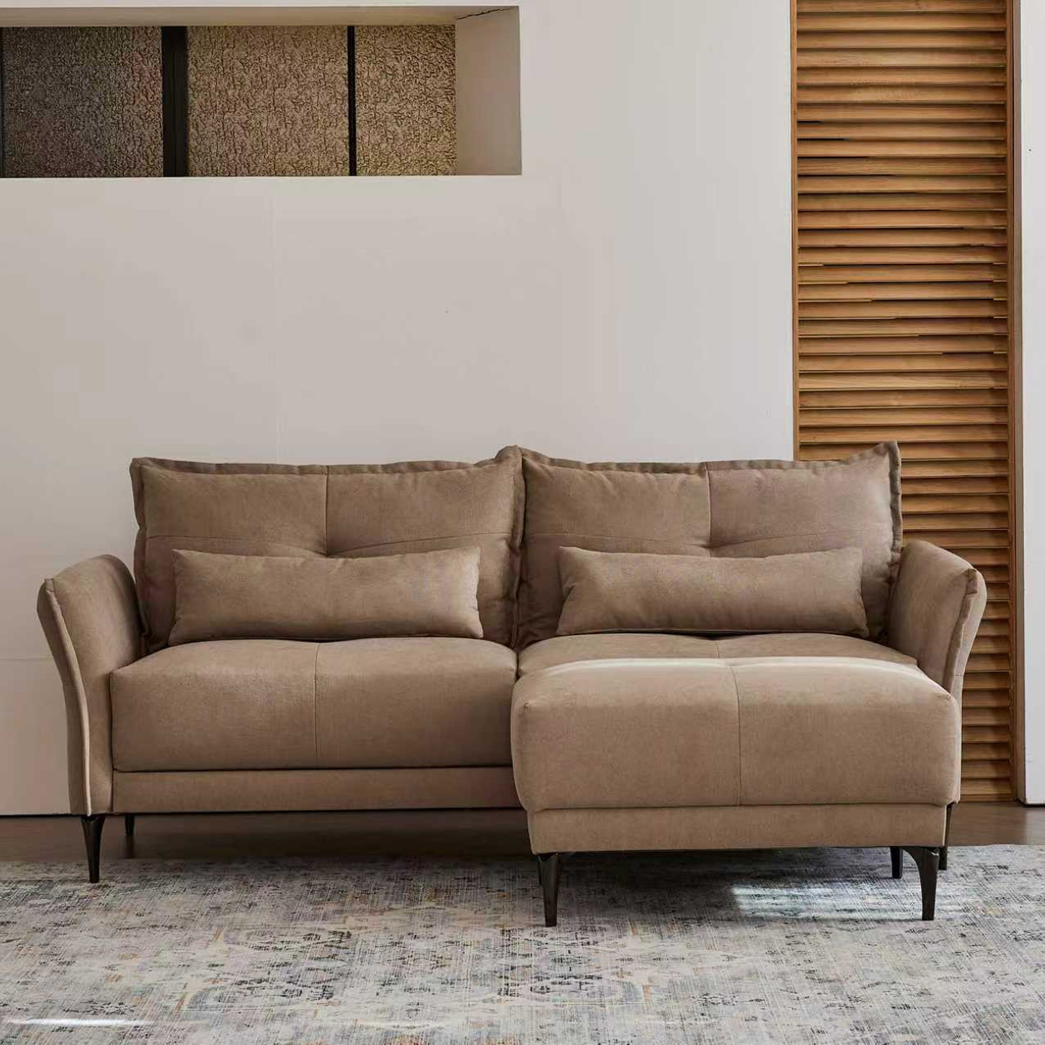 كنبة قماش بـ3 مقاعد مع 2 وسادة لدعم الظهر ومقعد عثماني من سوهو-hbxlivingroom-sofasandarmchairs-sofas-image-2