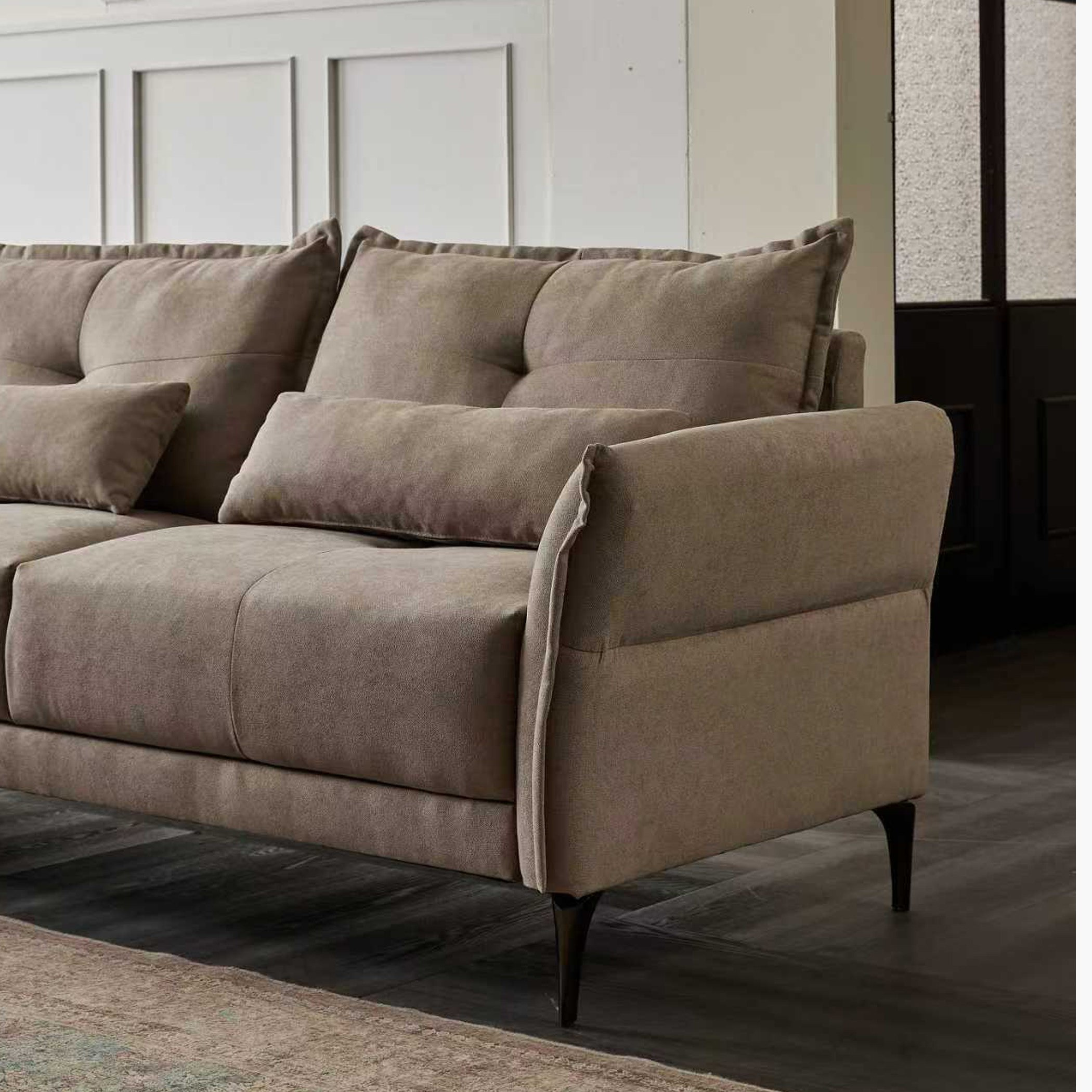 كنبة قماش بـ3 مقاعد مع 2 وسادة لدعم الظهر ومقعد عثماني من سوهو-hbxlivingroom-sofasandarmchairs-sofas-image-5