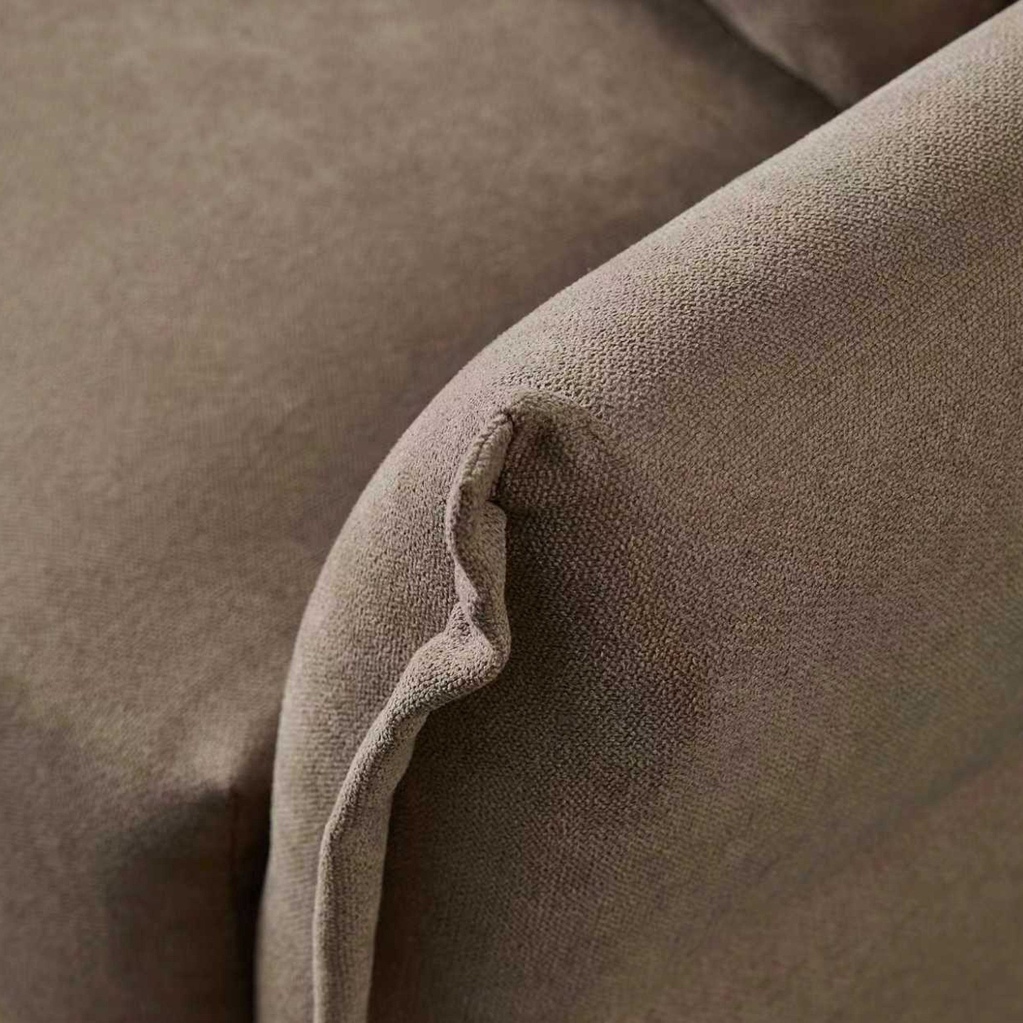 كنبة قماش بـ3 مقاعد مع 2 وسادة لدعم الظهر ومقعد عثماني من سوهو-hbxlivingroom-sofasandarmchairs-sofas-image-6