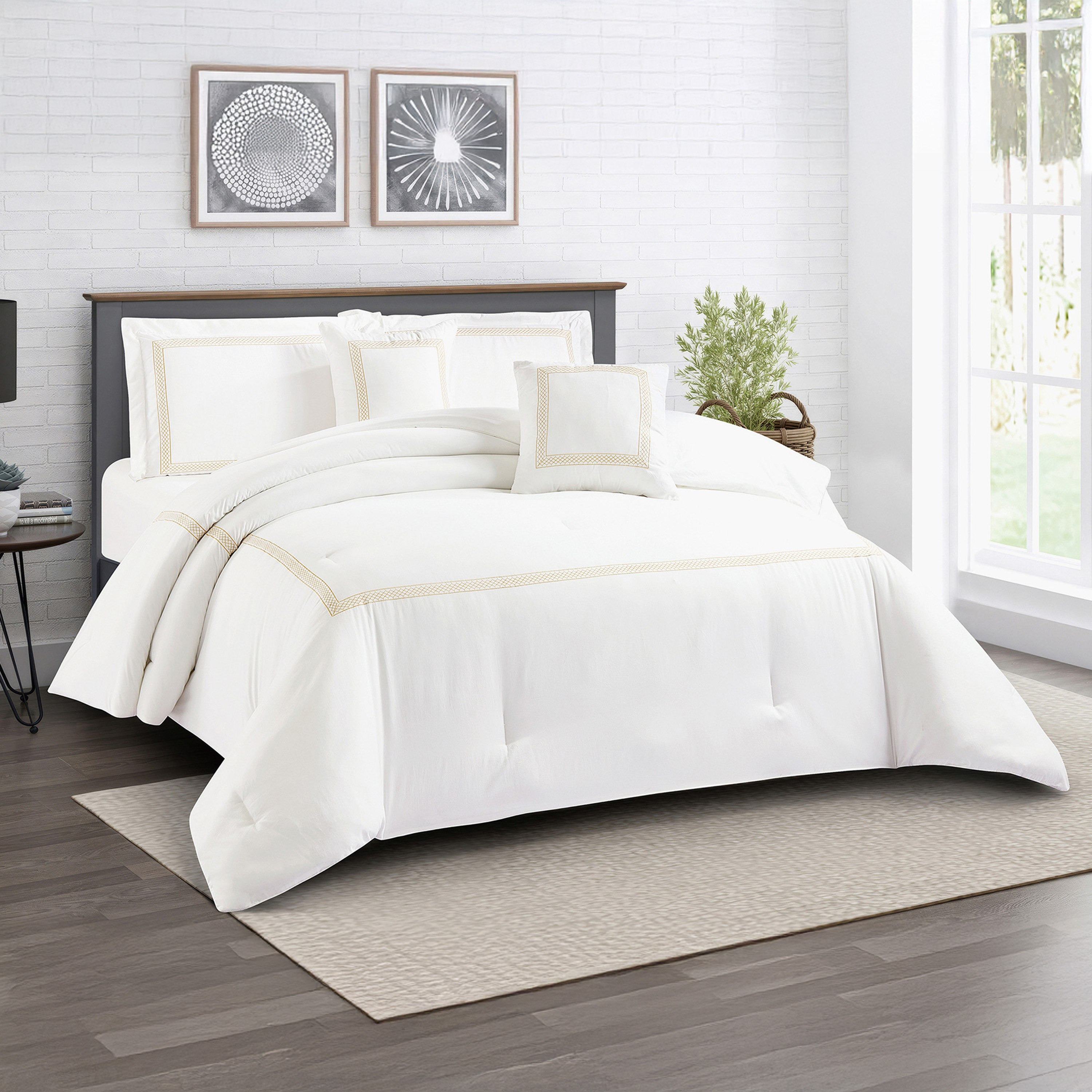 White Bliss 5-Piece Jali Embroidered King Comforter Set - 220x240 cm-hbxhomeware-hbxbedroom-image-2