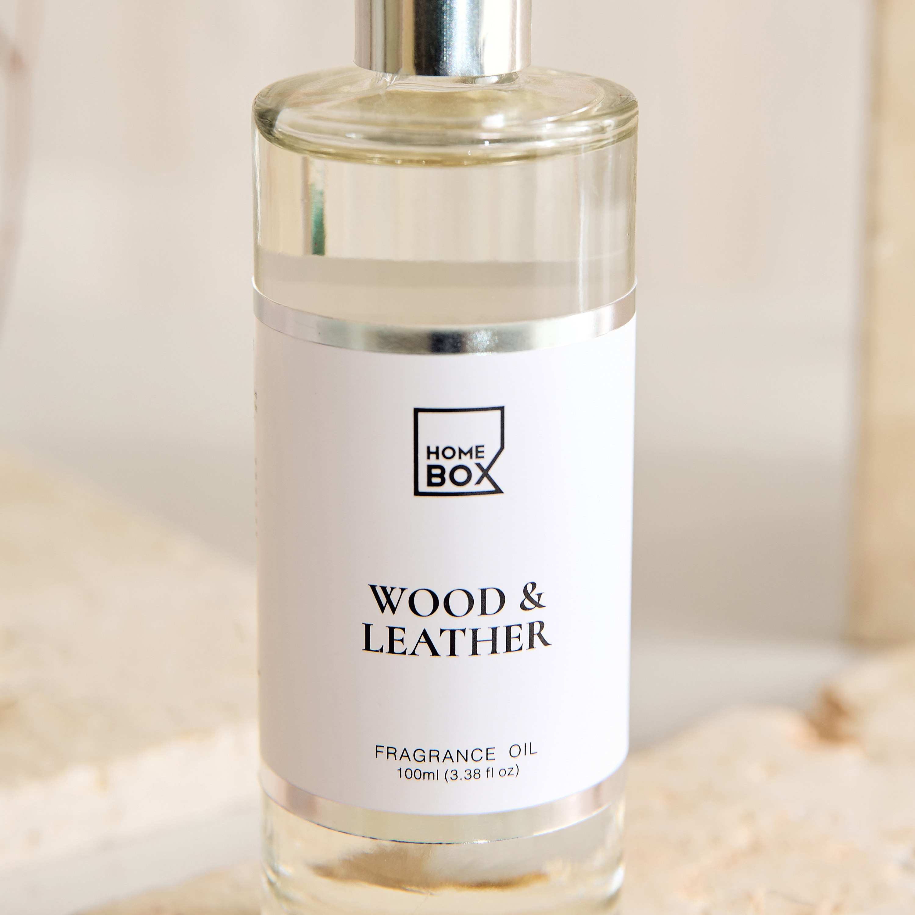 Nina Allure Oudh Tobacco Fragrance Oil in Glass Bottle - 100 ml-hbxhomeware-hbxdecorandfurnishings-image-5