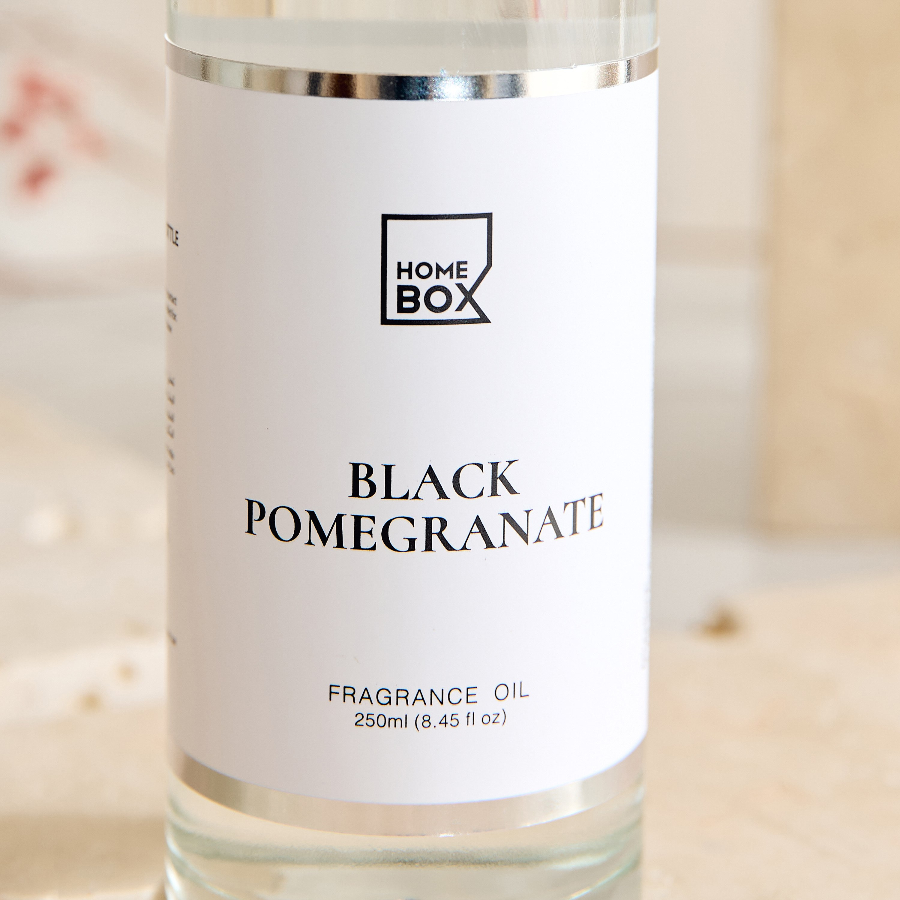 Nina Allure Pomegranate Noir Fragrance Oil in Glass Bottle  - 250 ml-hbxhomeware-hbxdecorandfurnishings-image-2