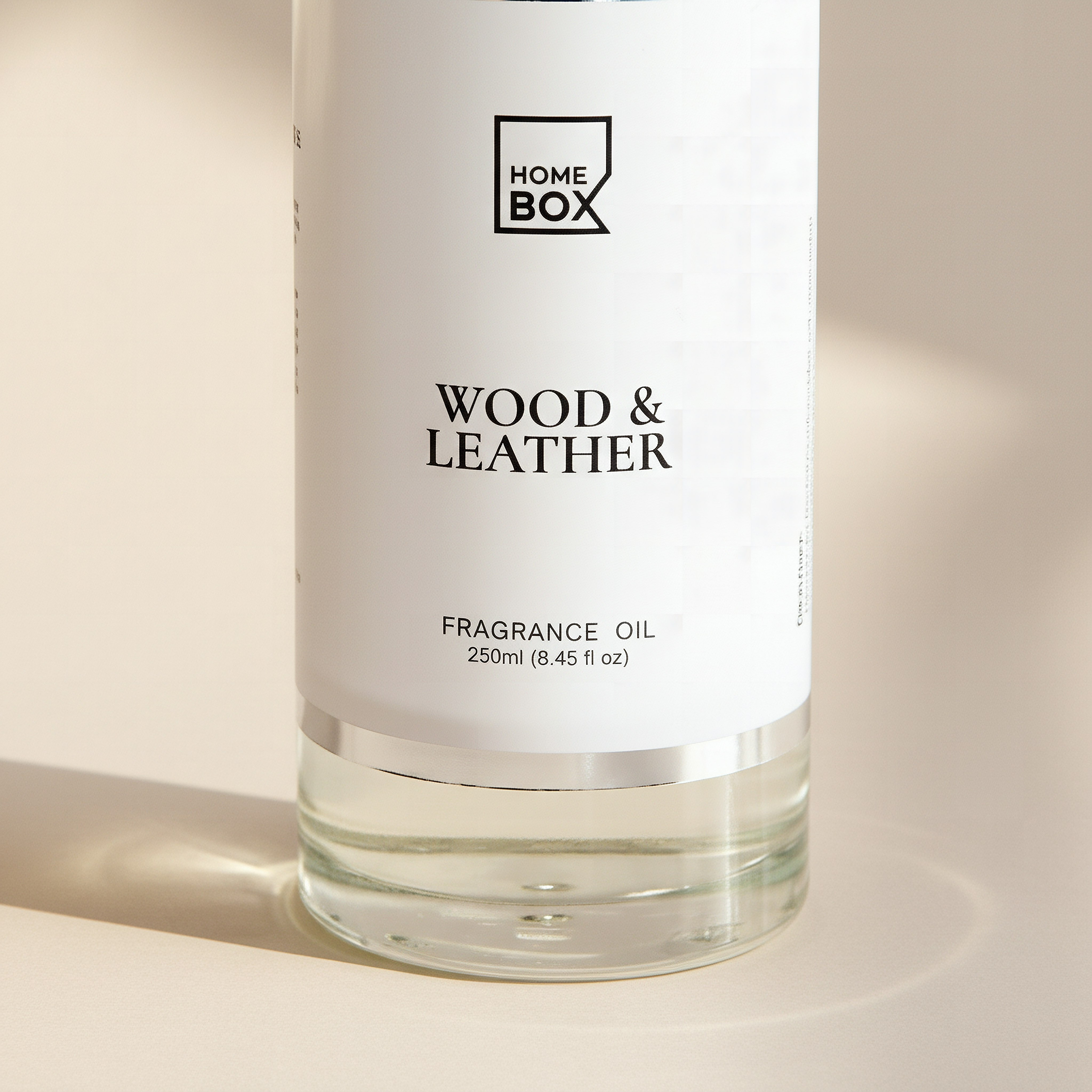 زيت عطري عود وتوباكو في قارورة زجاجية من نينا ألور - 250 مل-hbxhomeware-hbxdecorandfurnishings-image-2