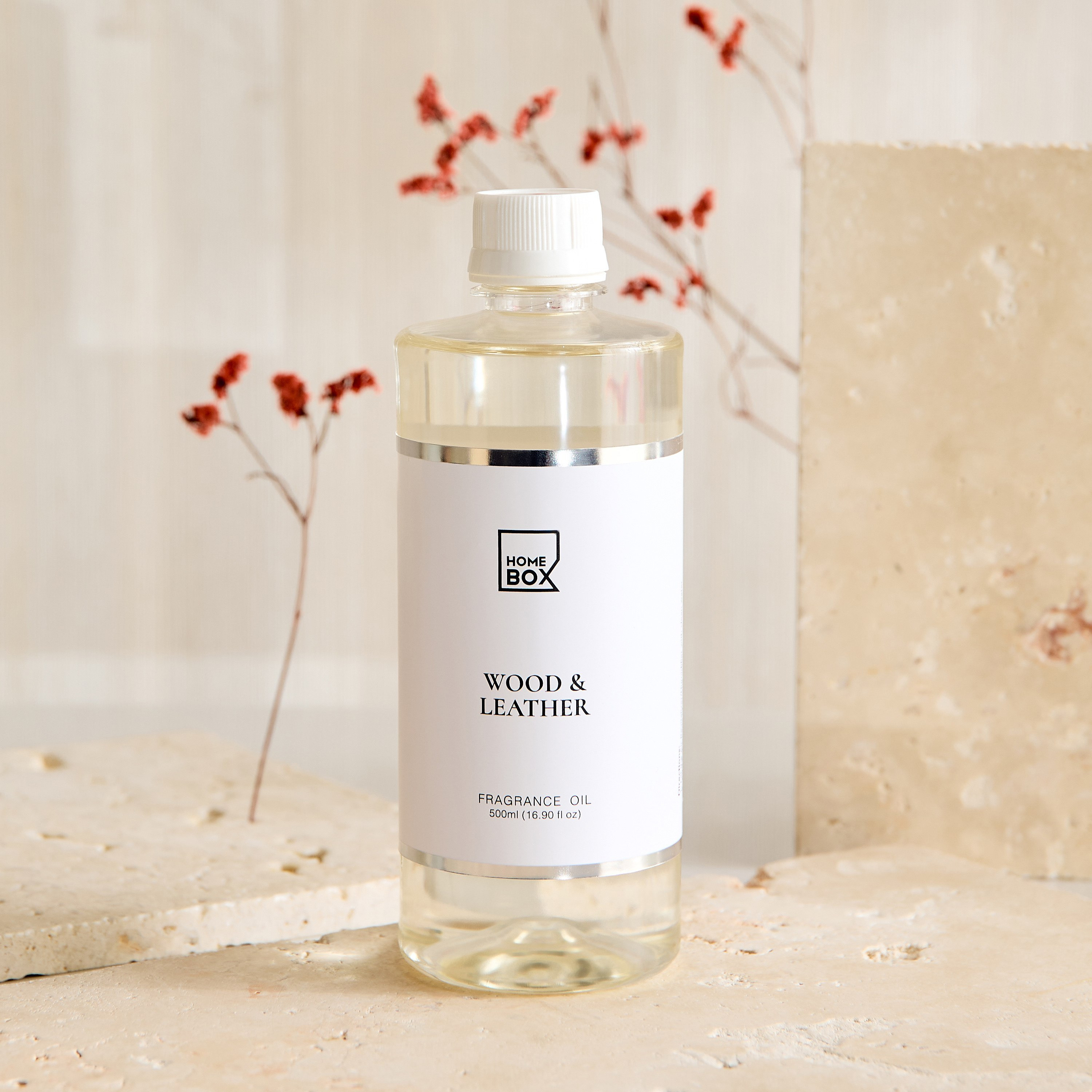 Nina Allure Wood and Leather Fragrance Oil in Pet Bottle - 500 ml-hbxhomeware-hbxdecorandfurnishings-image-1