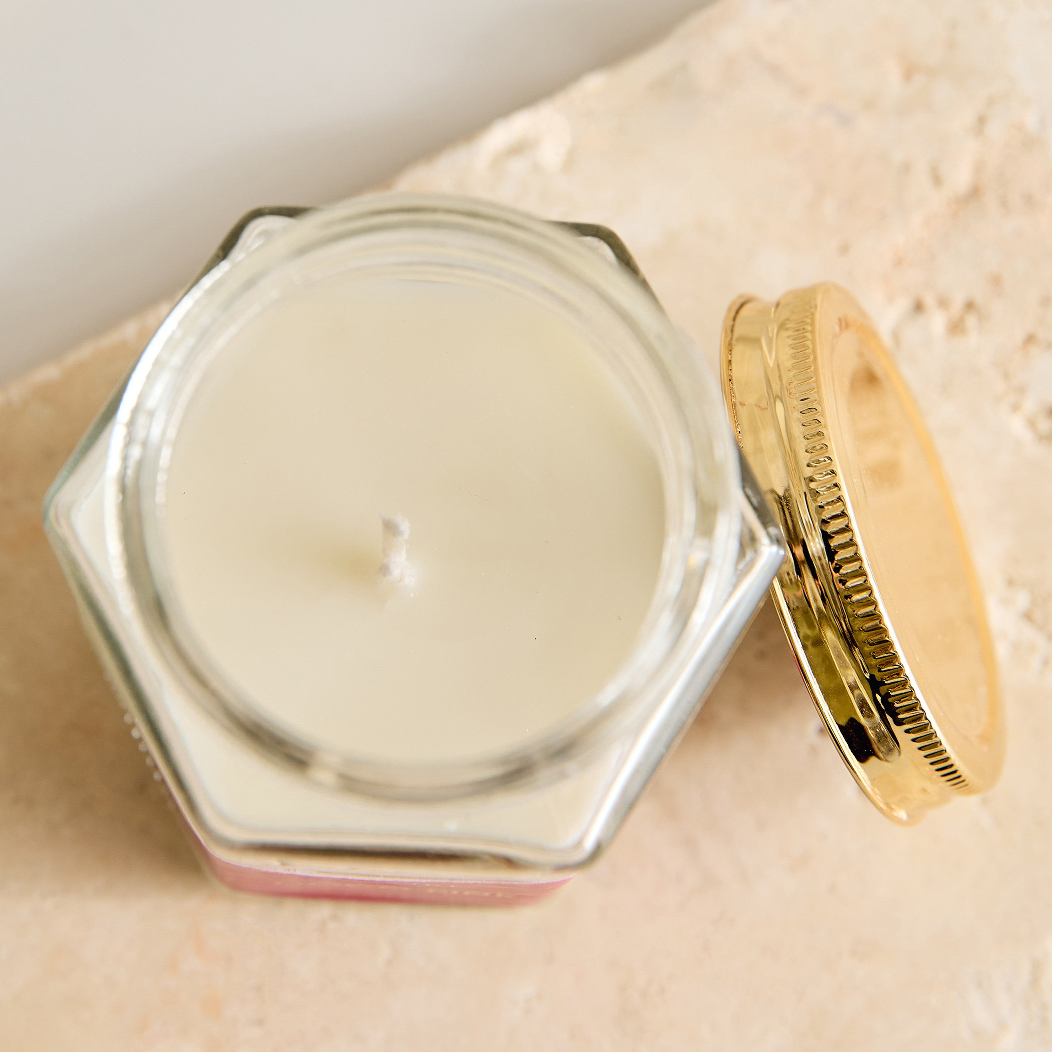 جرة شمعة برجاندي كوكو بينك من نينا كلير - 150 جرام-hbxhomeware-homefragrance-fragrantcandles-image-6