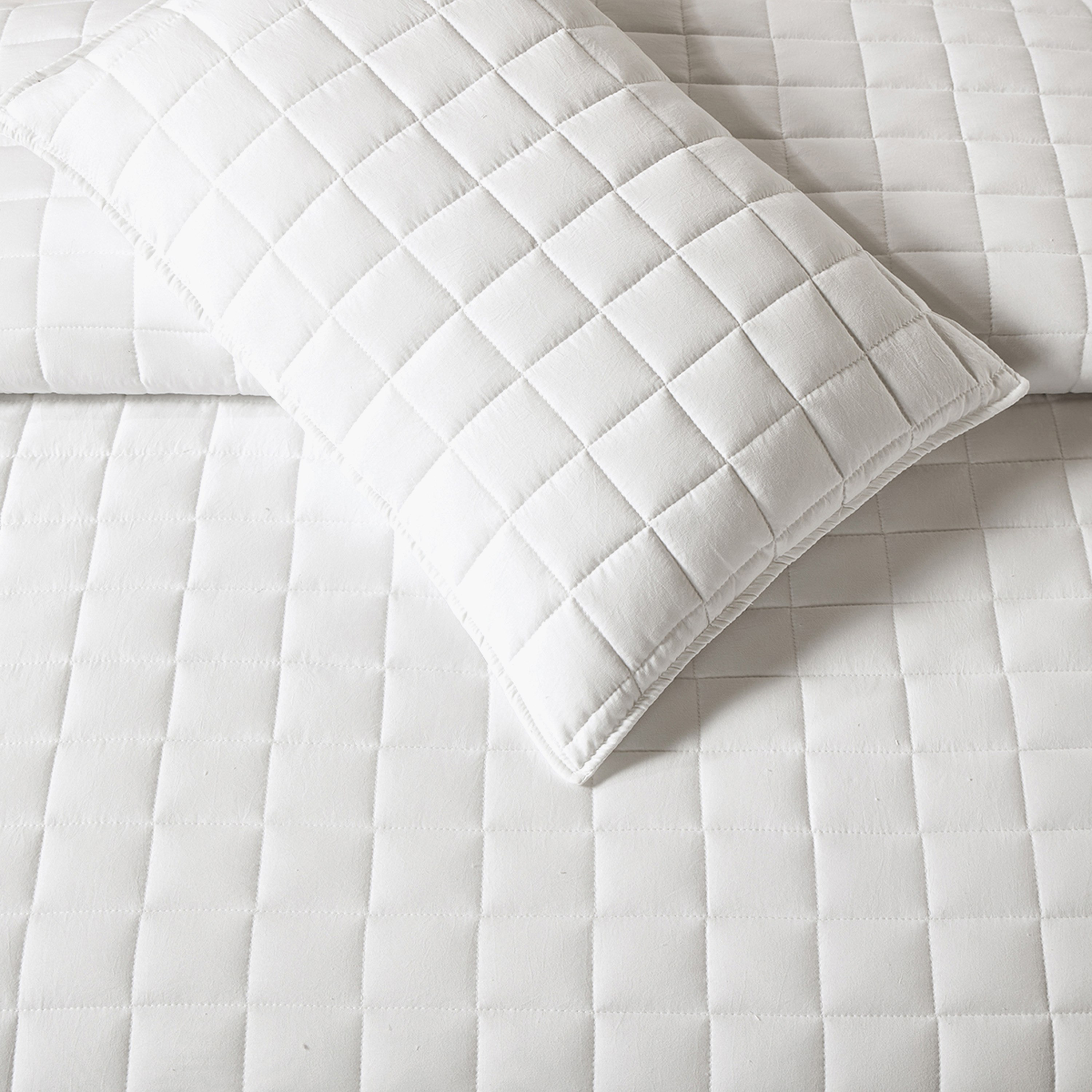 Lexus 3-Piece Prewashed Microfiber King Quilt Summer Comforter Set - 220x240 cm-hbxhomeware-hbxbedroom-image-3