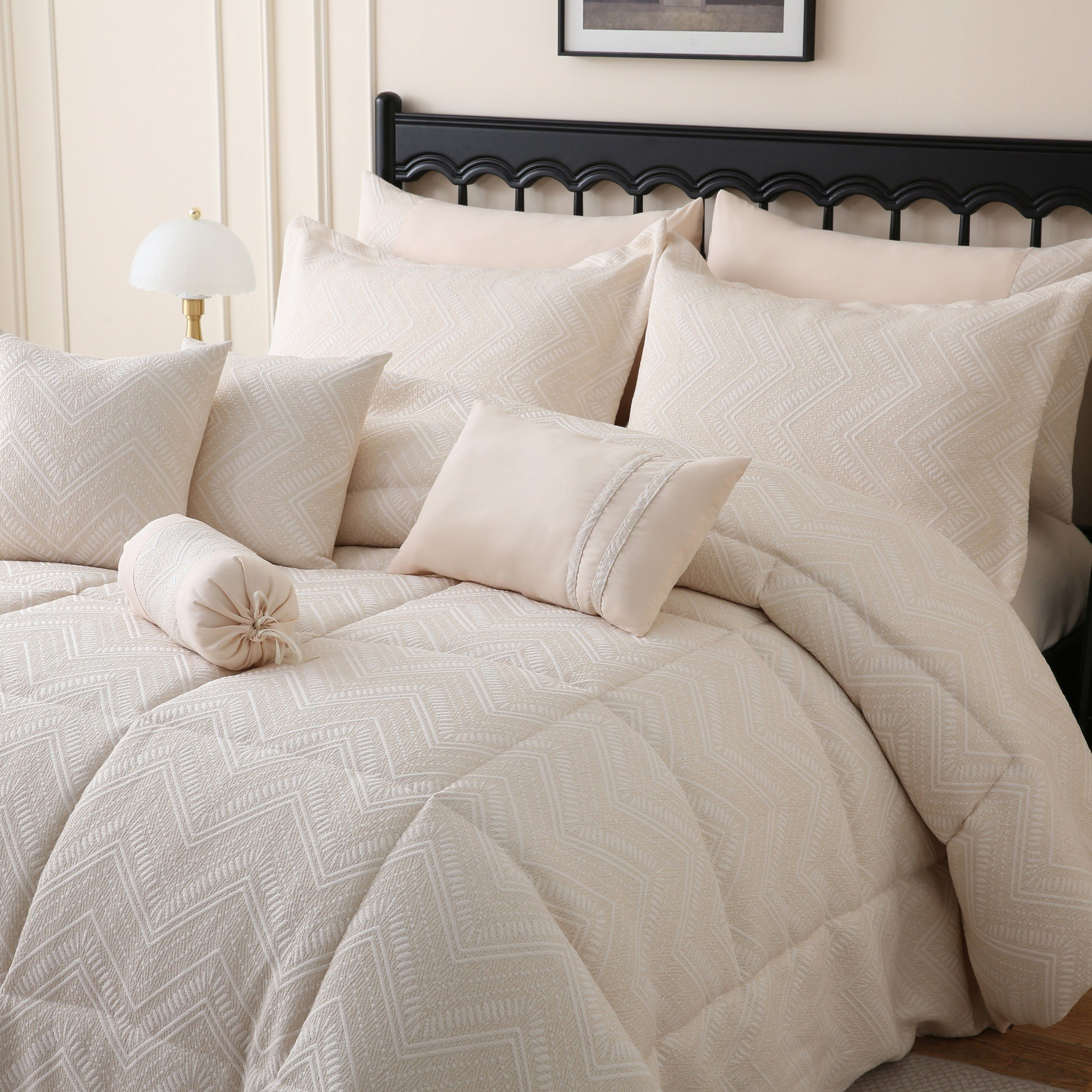 طقم لحاف سوبر كينج 10 قطع لورا من أرتيسان ديلوكس - 240×260 سم-hbxhomeware-hbxbedroom-image-3