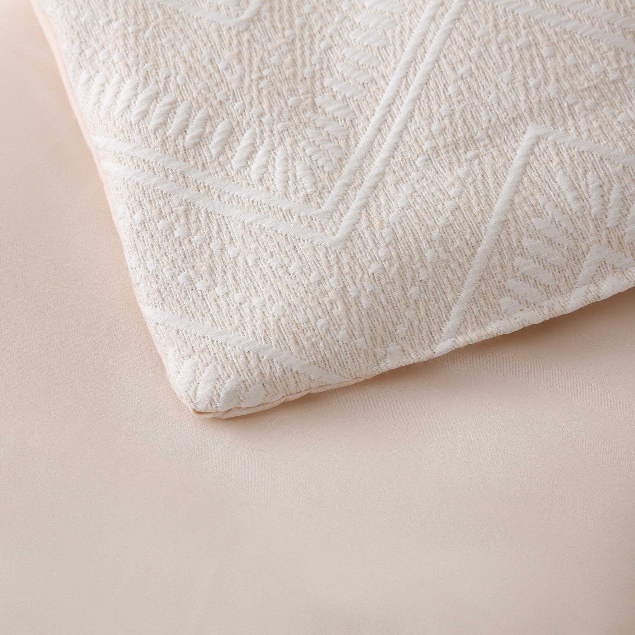طقم لحاف سوبر كينج 10 قطع لورا من أرتيسان ديلوكس - 240×260 سم-hbxhomeware-hbxbedroom-image-5