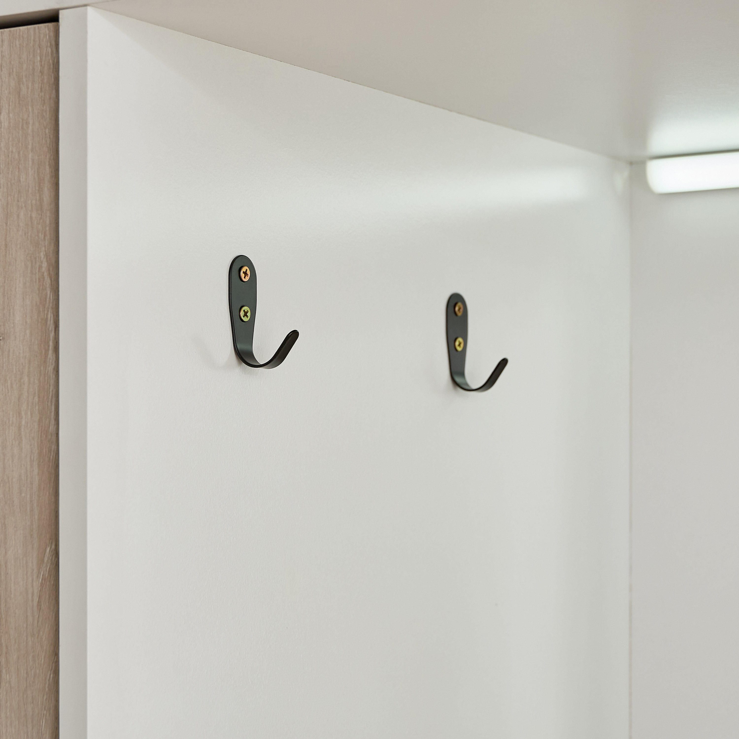 خزانة ملابس ببابين مع مرآة وأرفف مفتوحة وإضاءة من فانيلا هالمستاد-hbxfurniture-wardrobes-image-5