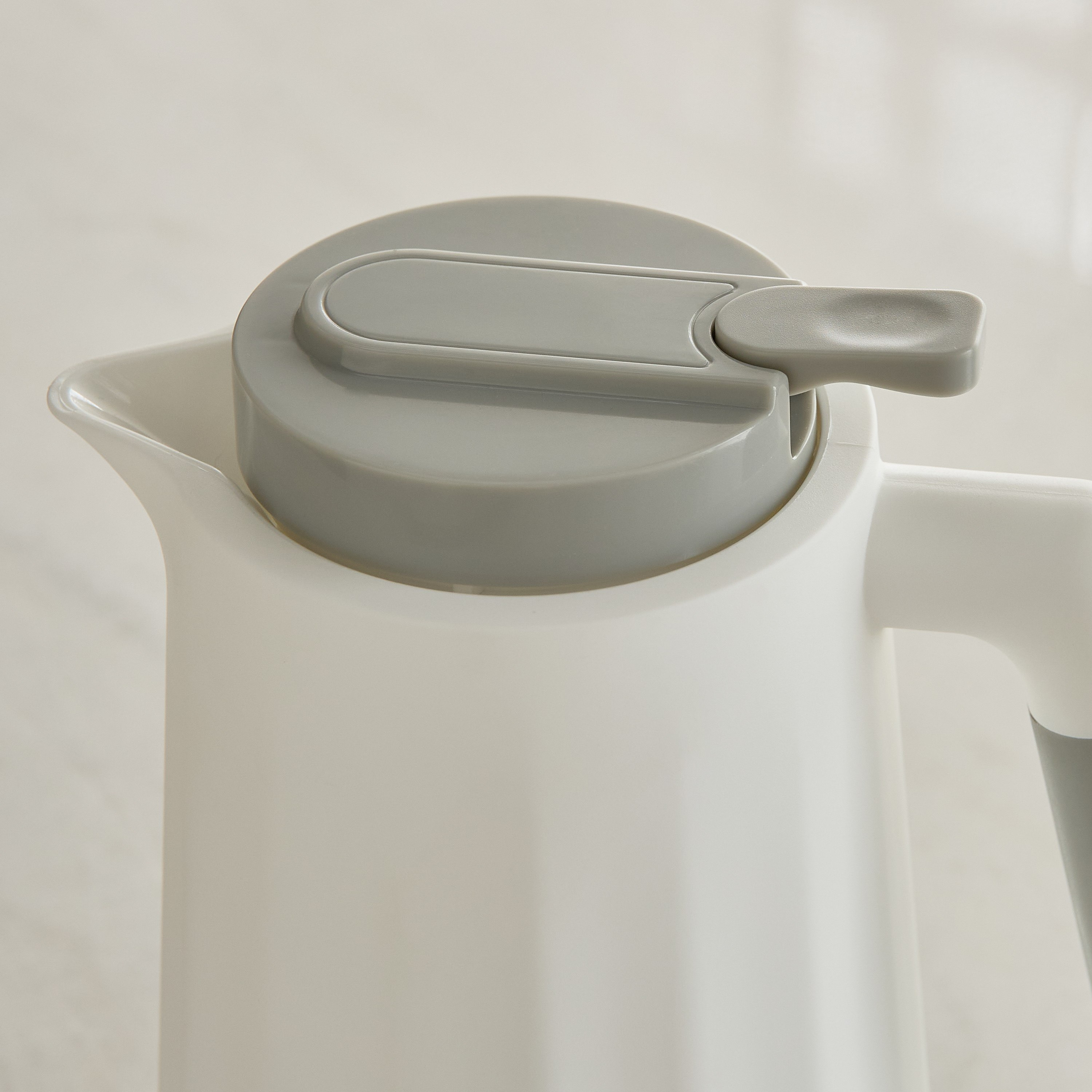 Austin Hot and Cold Vacuum Flask - 1 L-hbxhomeware-hbxkitchen-image-3