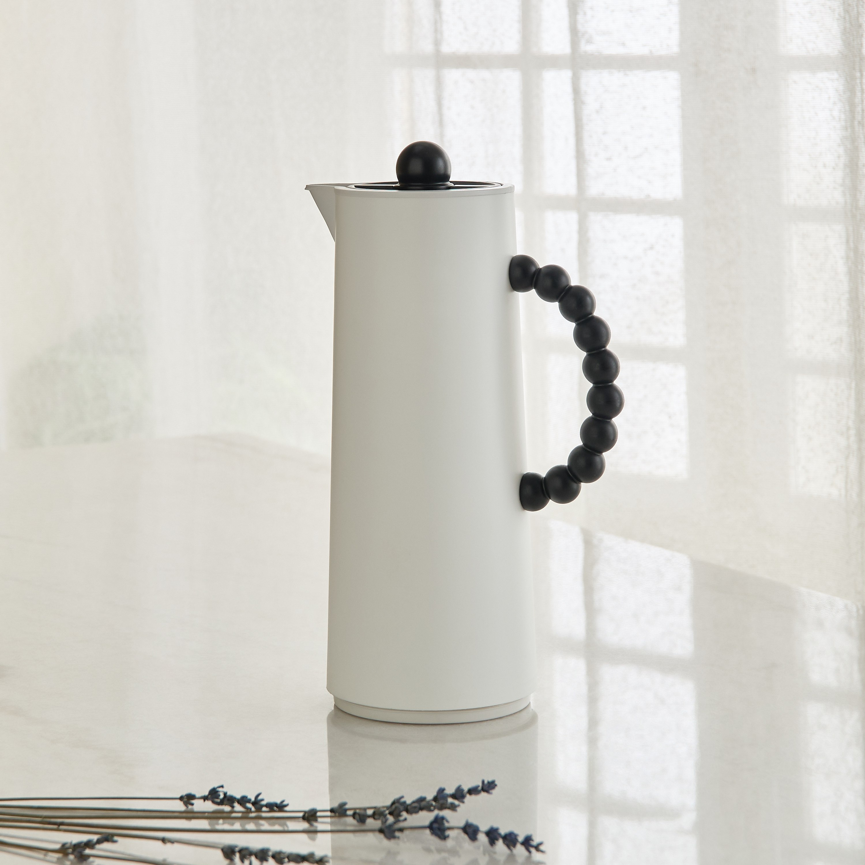 ترمس بمقبض خرز من ريدج - 1 لتر-hbxhomeware-hbxkitchen-image-1