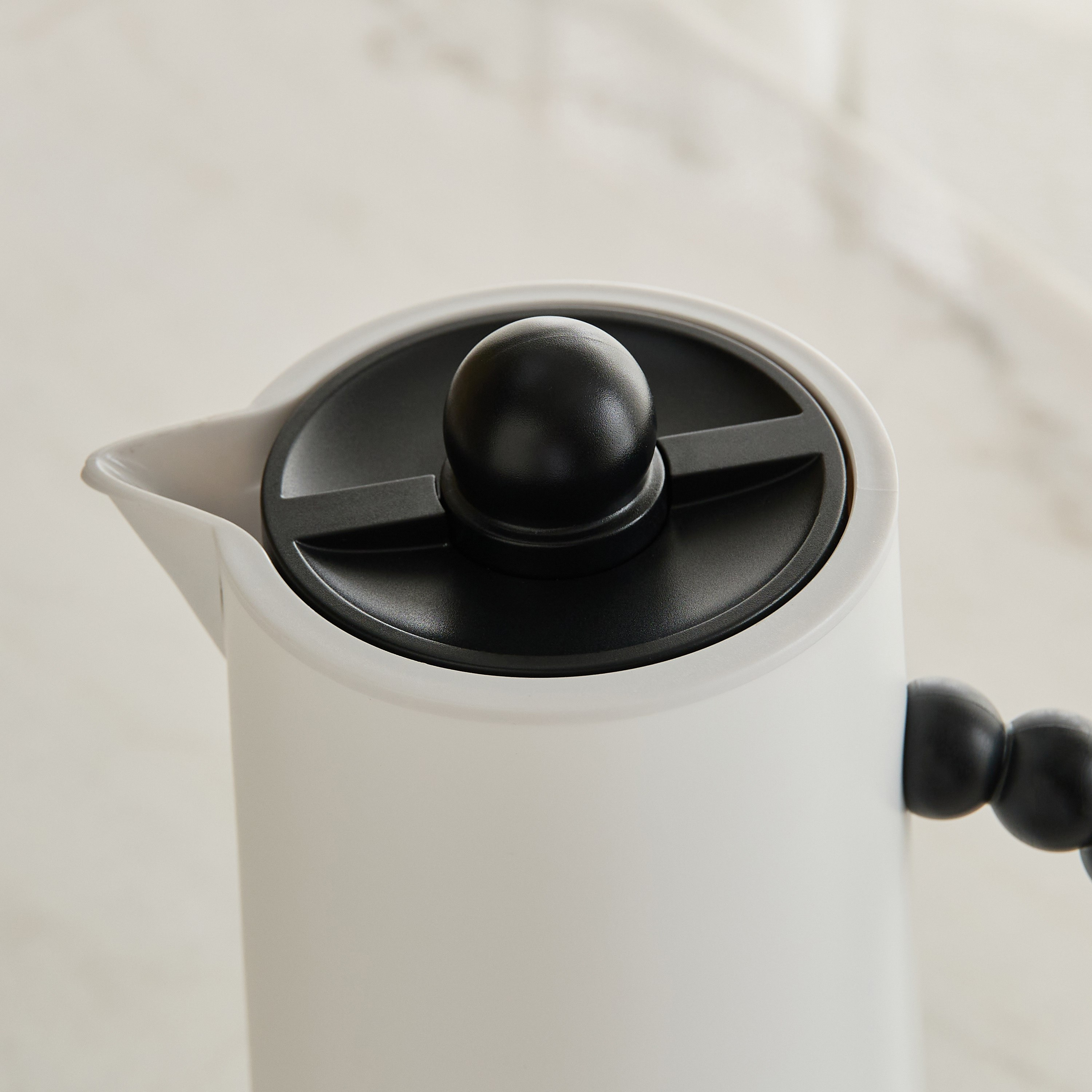 ترمس بمقبض خرز من ريدج - 1 لتر-hbxhomeware-hbxkitchen-image-3