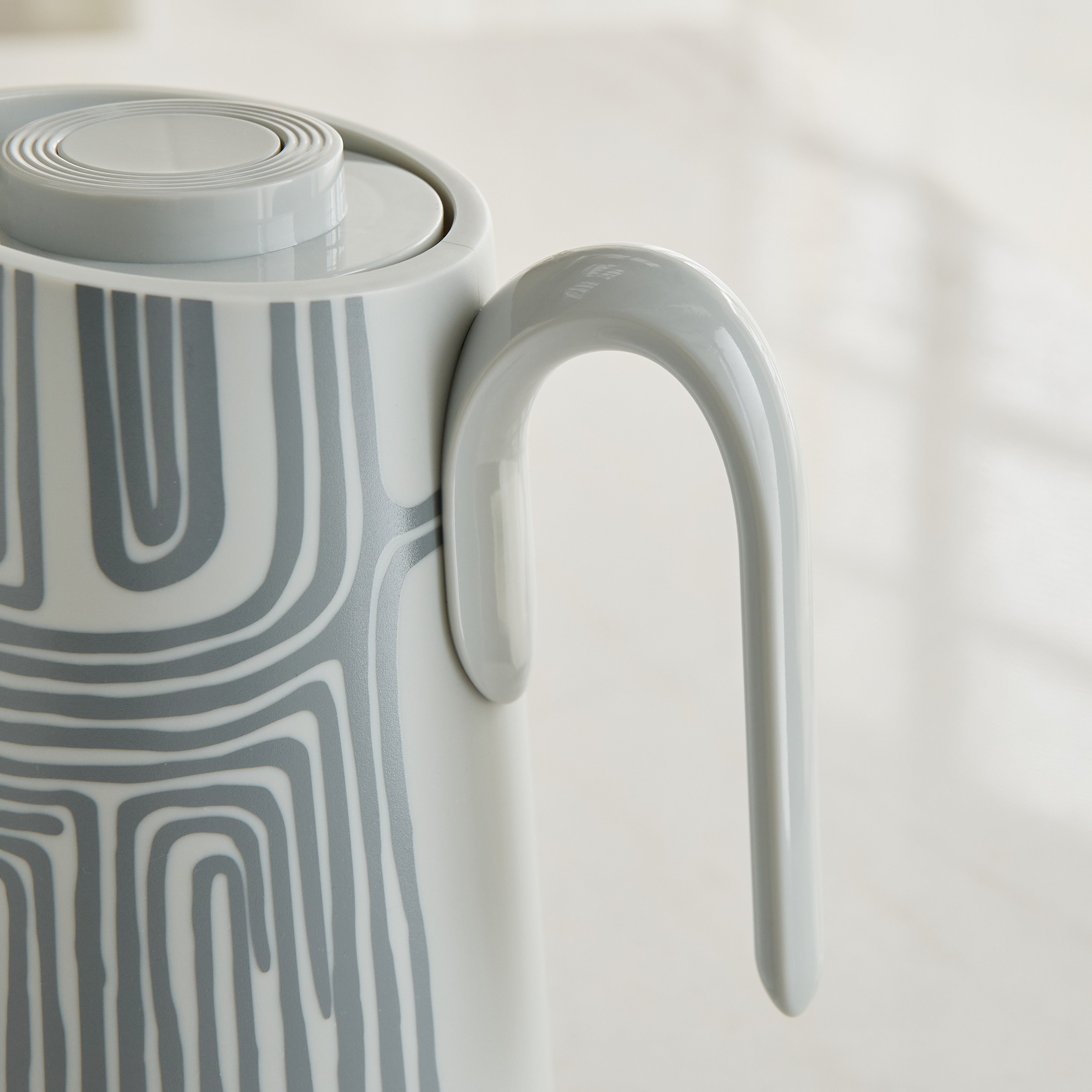 Ridge Hot and Cold Vacuum Flask - 1 L-hbxhomeware-hbxkitchen-image-4