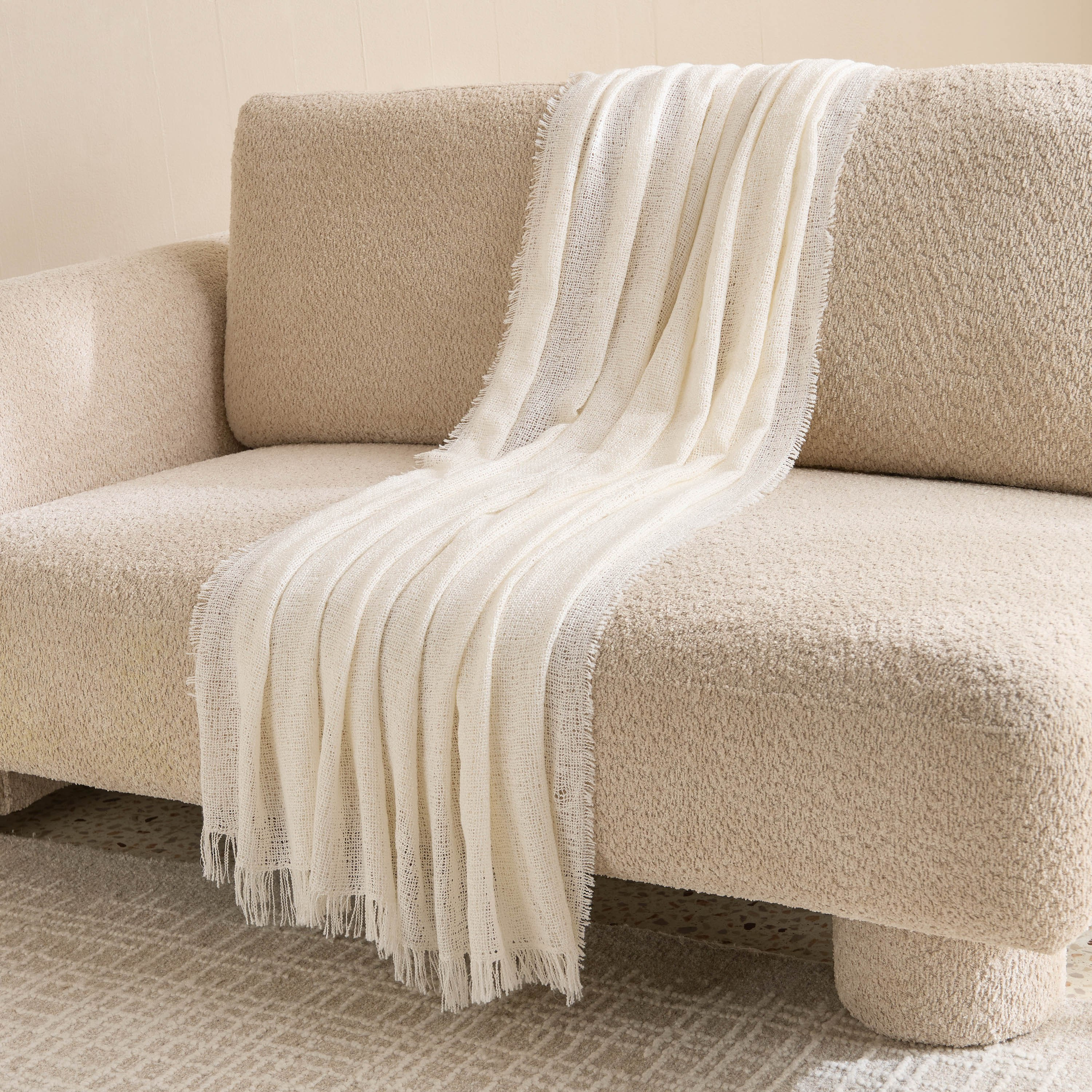 Girga Solid Throw - 130x170 cm-hbxhomeware-hbxbedroom-image-1