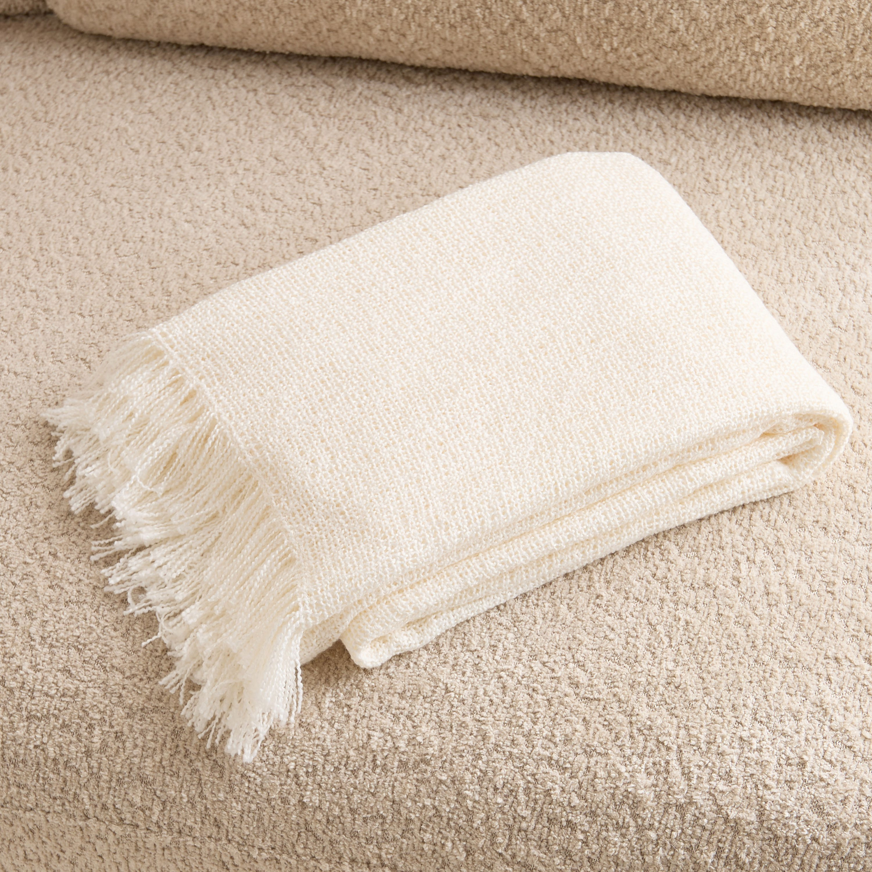 Girga Solid Throw - 130x170 cm-hbxhomeware-hbxbedroom-image-4