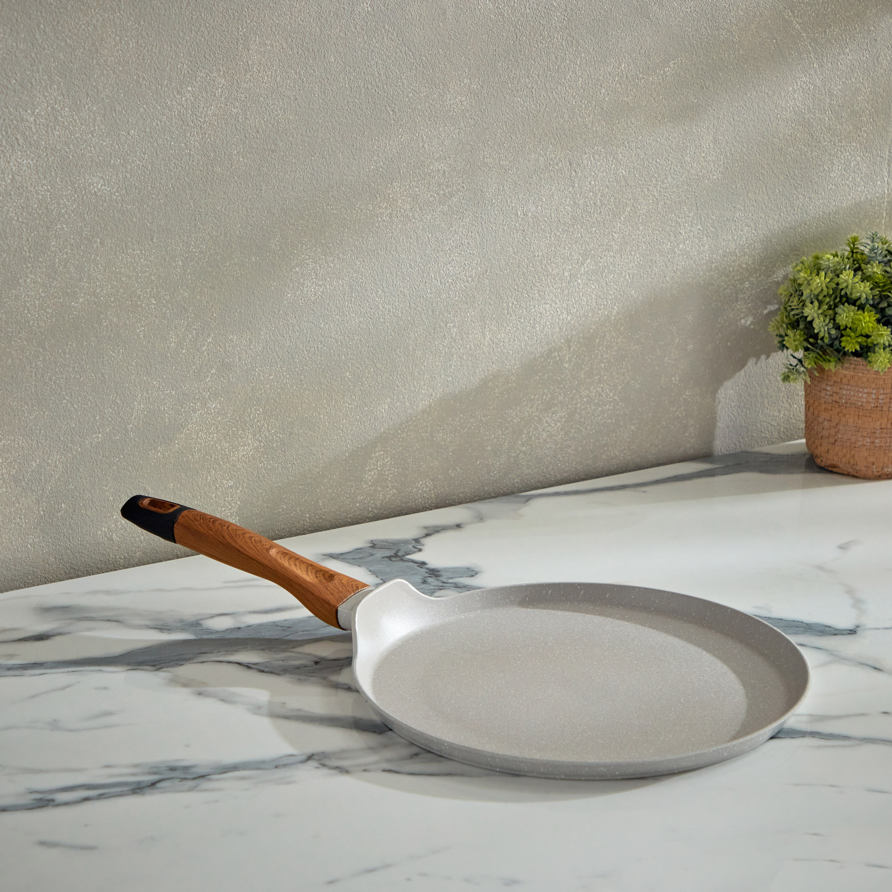La Natura Forged Tawa Crepe Pan with Induction - 28 cm-hbxkitchen-kitchenware-foodpreparation-image-1