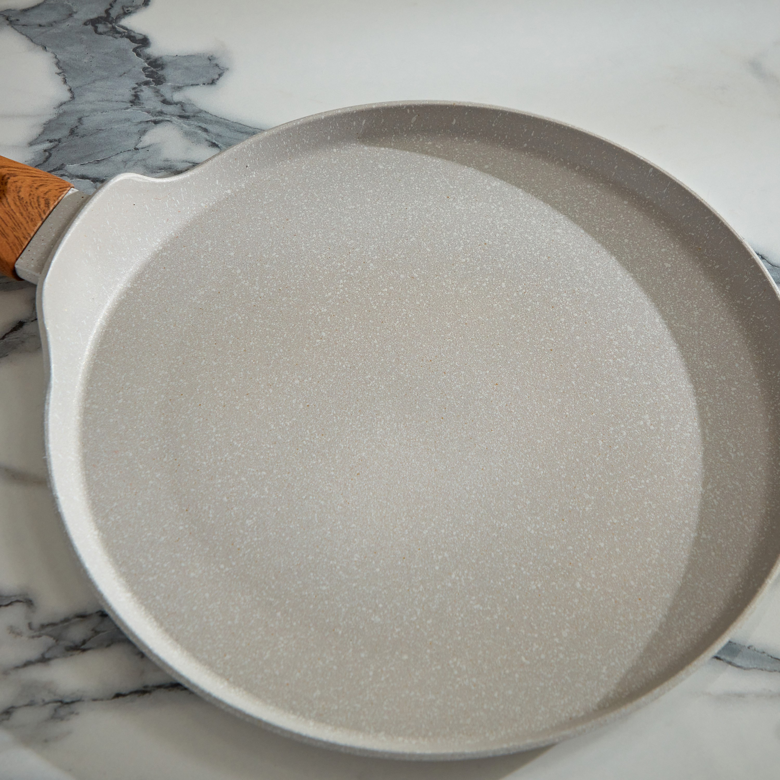 La Natura Forged Tawa Crepe Pan with Induction - 28 cm-hbxkitchen-kitchenware-foodpreparation-image-2