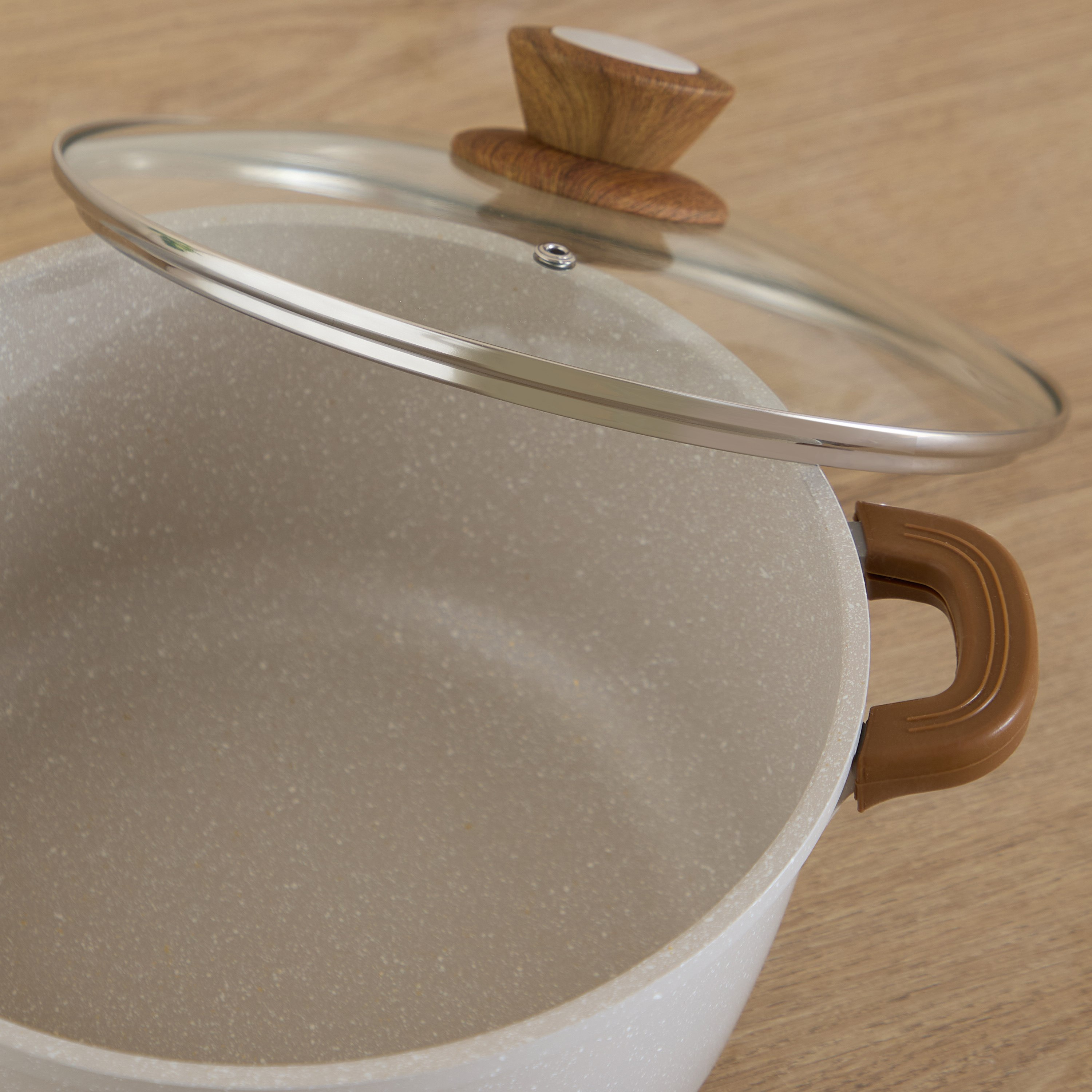 La Natura Deep Casserole with Induction and Lid - 24 cm-hbxkitchen-kitchenware-foodpreparation-image-4