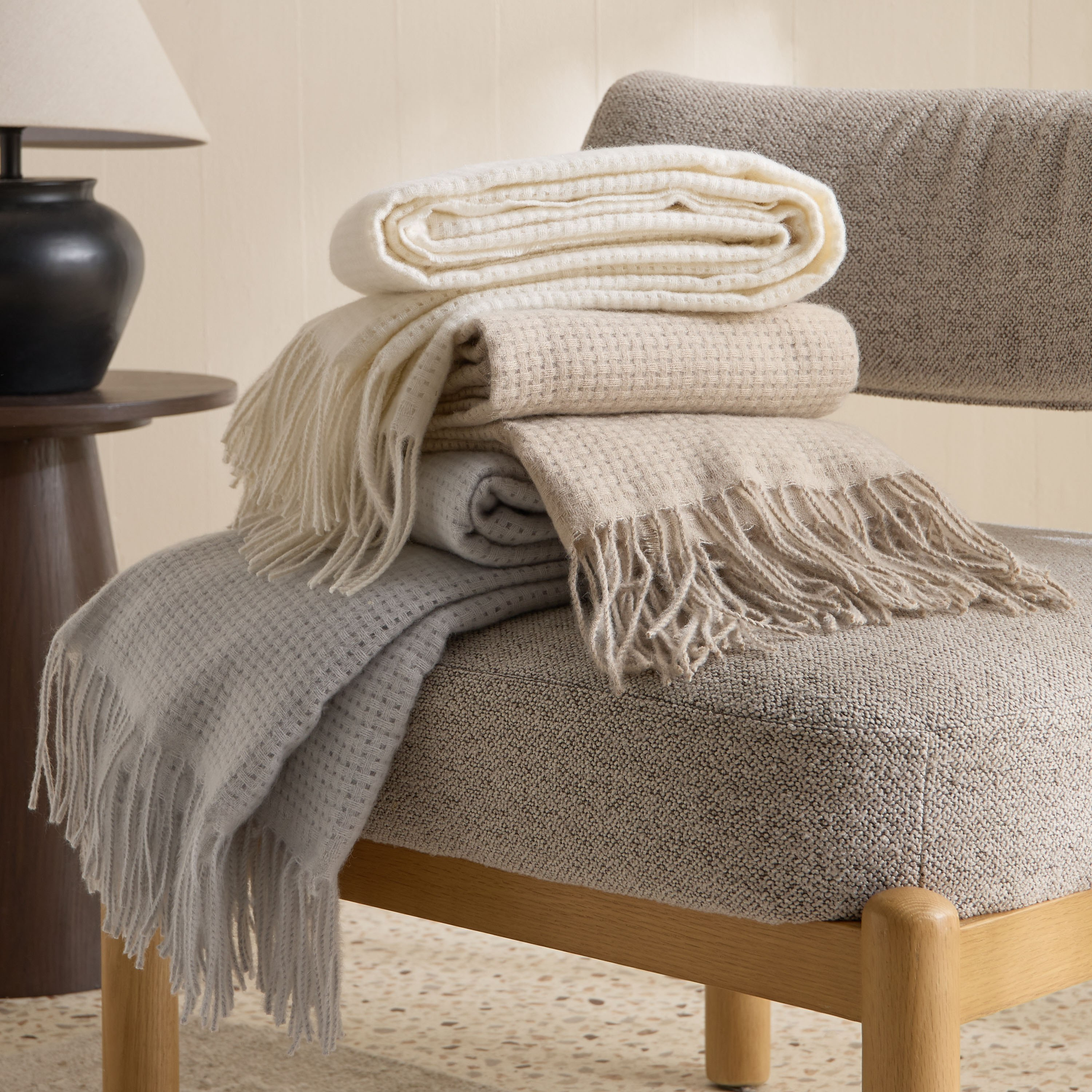 بطانية خفيفة بيكيه ناعمة من ماديسون - 130x170 سم-hbxhomeware-hbxbedroom-image-5
