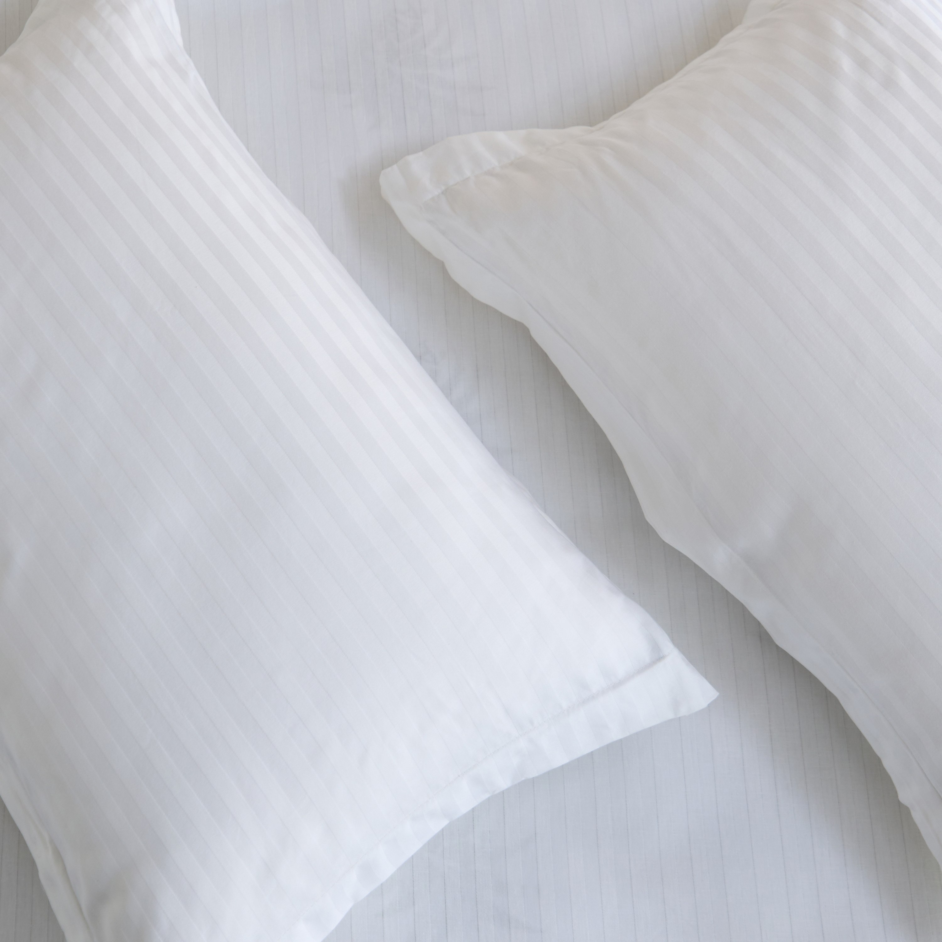 طقم شرشف مطاطي وغطاء لحاف كينج 4 قطع من هاميلتون-hbxhomeware-hbxbedroom-image-6