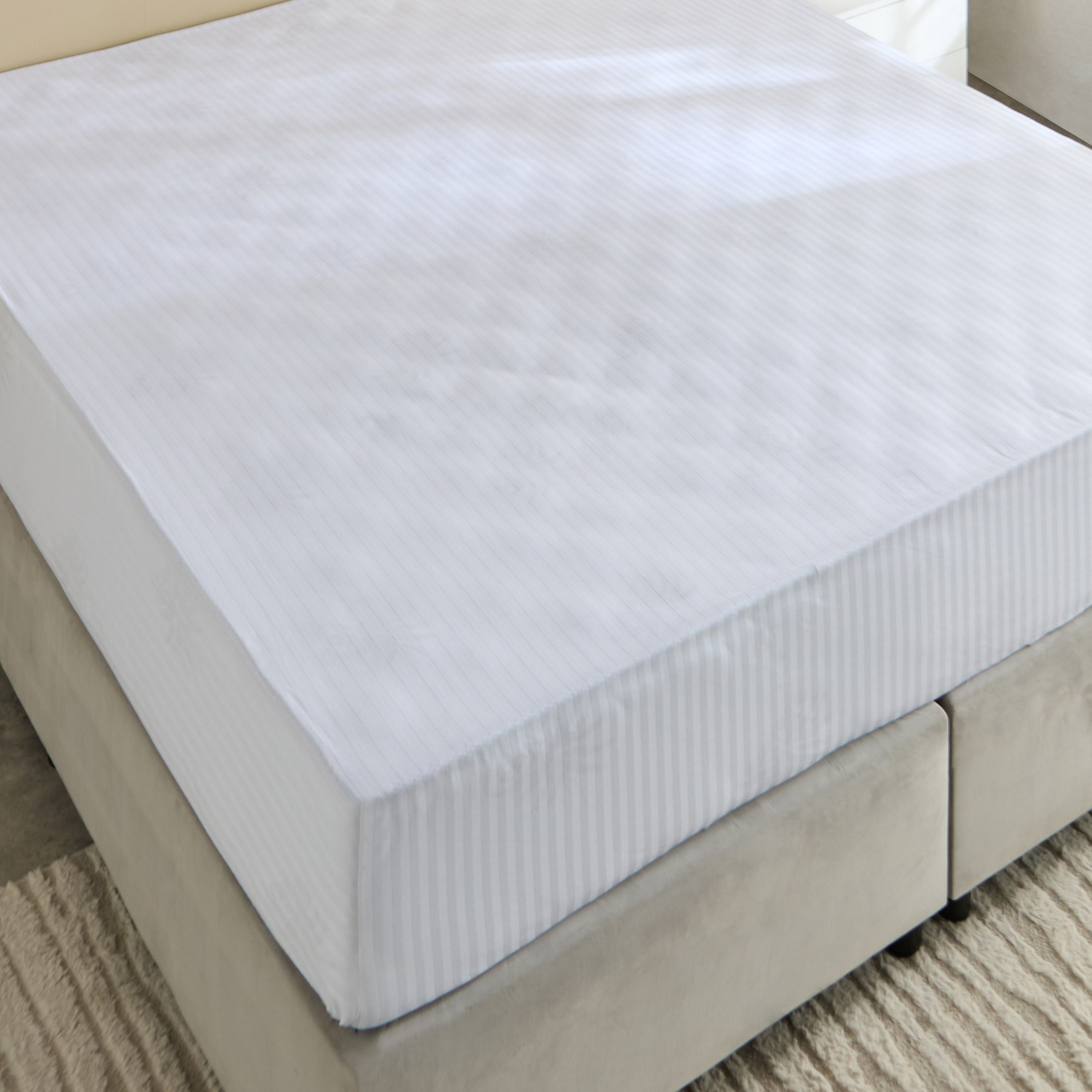 طقم شرشف مطاطي وغطاء لحاف كينج 4 قطع من هاميلتون-hbxhomeware-hbxbedroom-image-8