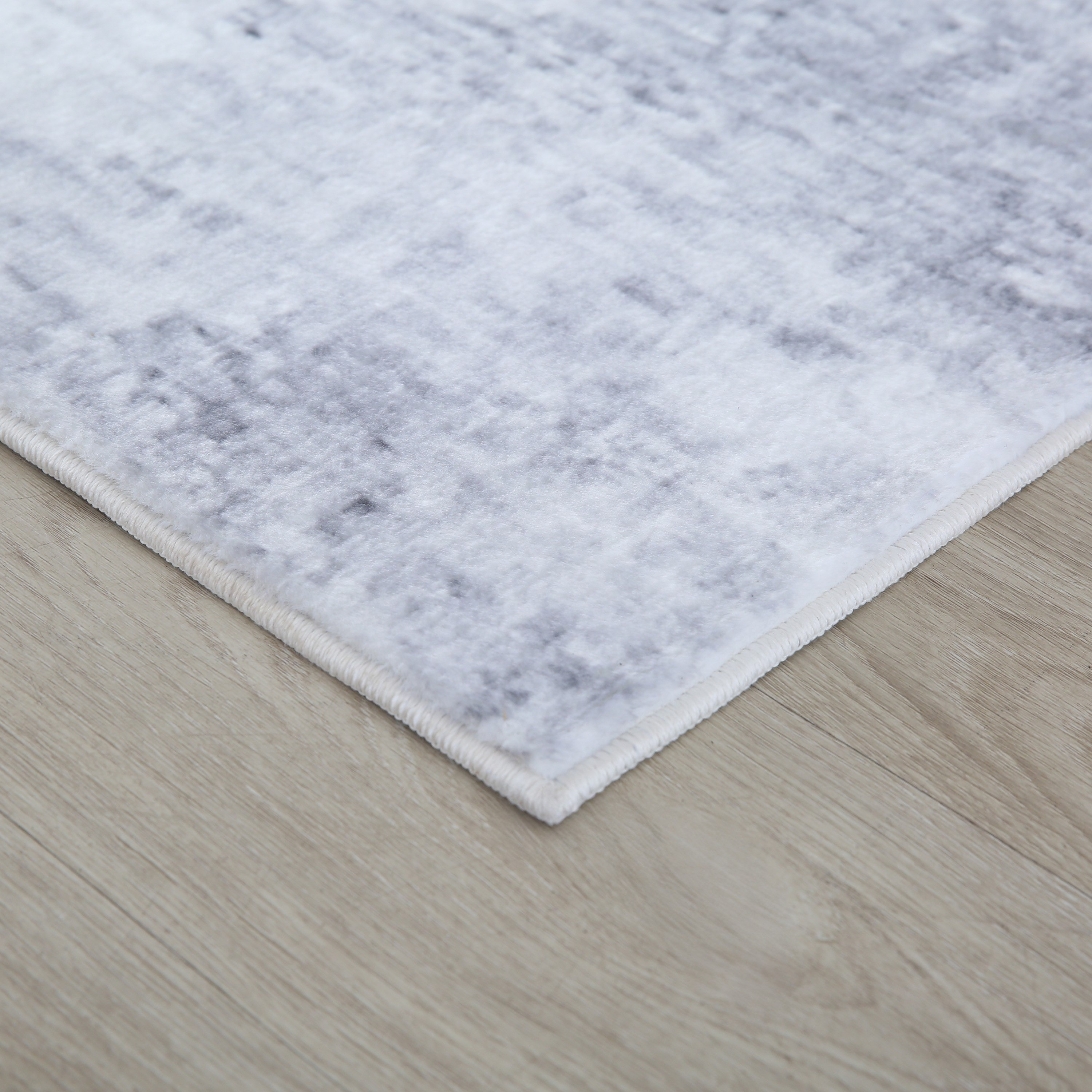 سجادة فرو مخملية بطبعات زايلا من بريستول - 120x170 سم-hbxdecorandfurnishings-floorcoverings-rugs-image-2