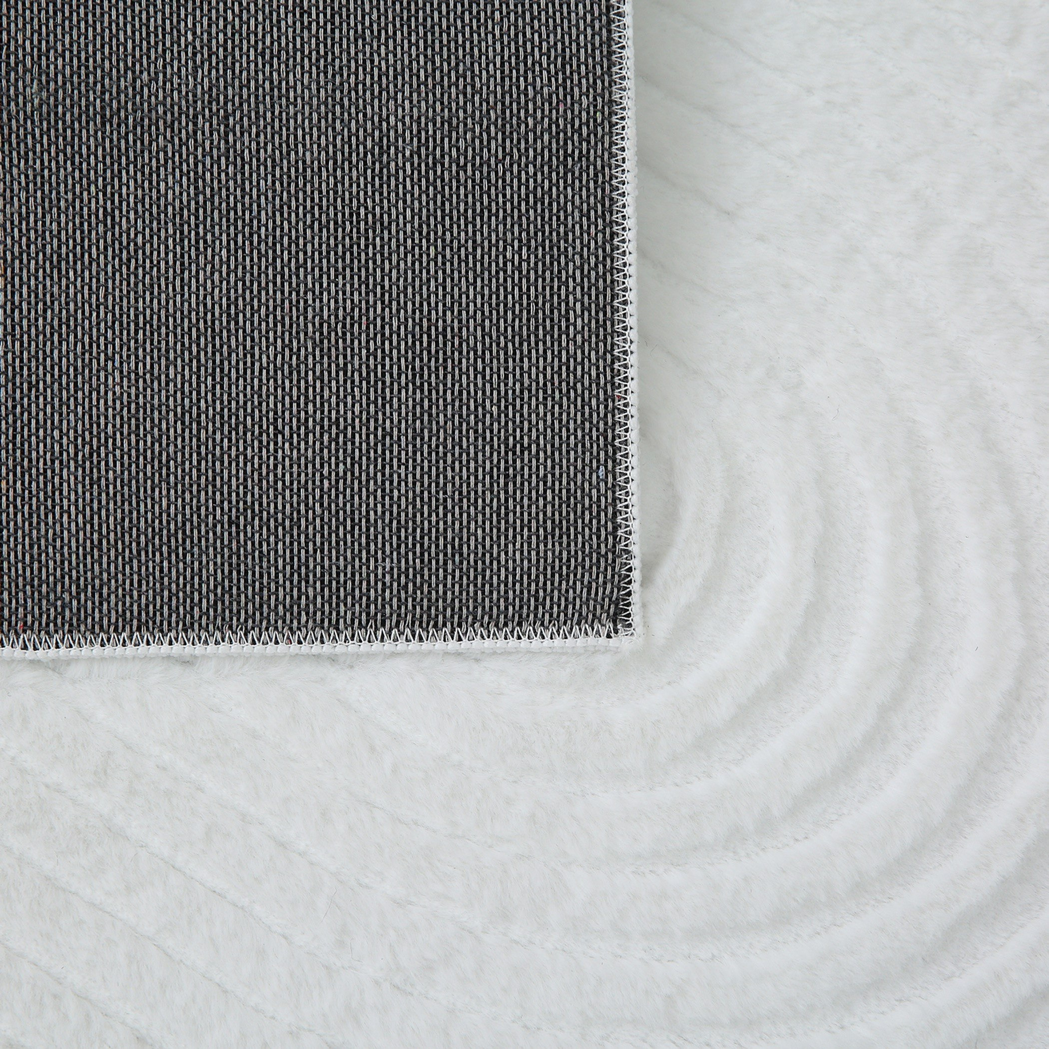 سجادة جاكار فرو أرنب هينا من زارا -150x220 سم-hbxdecorandfurnishings-floorcoverings-rugs-image-3