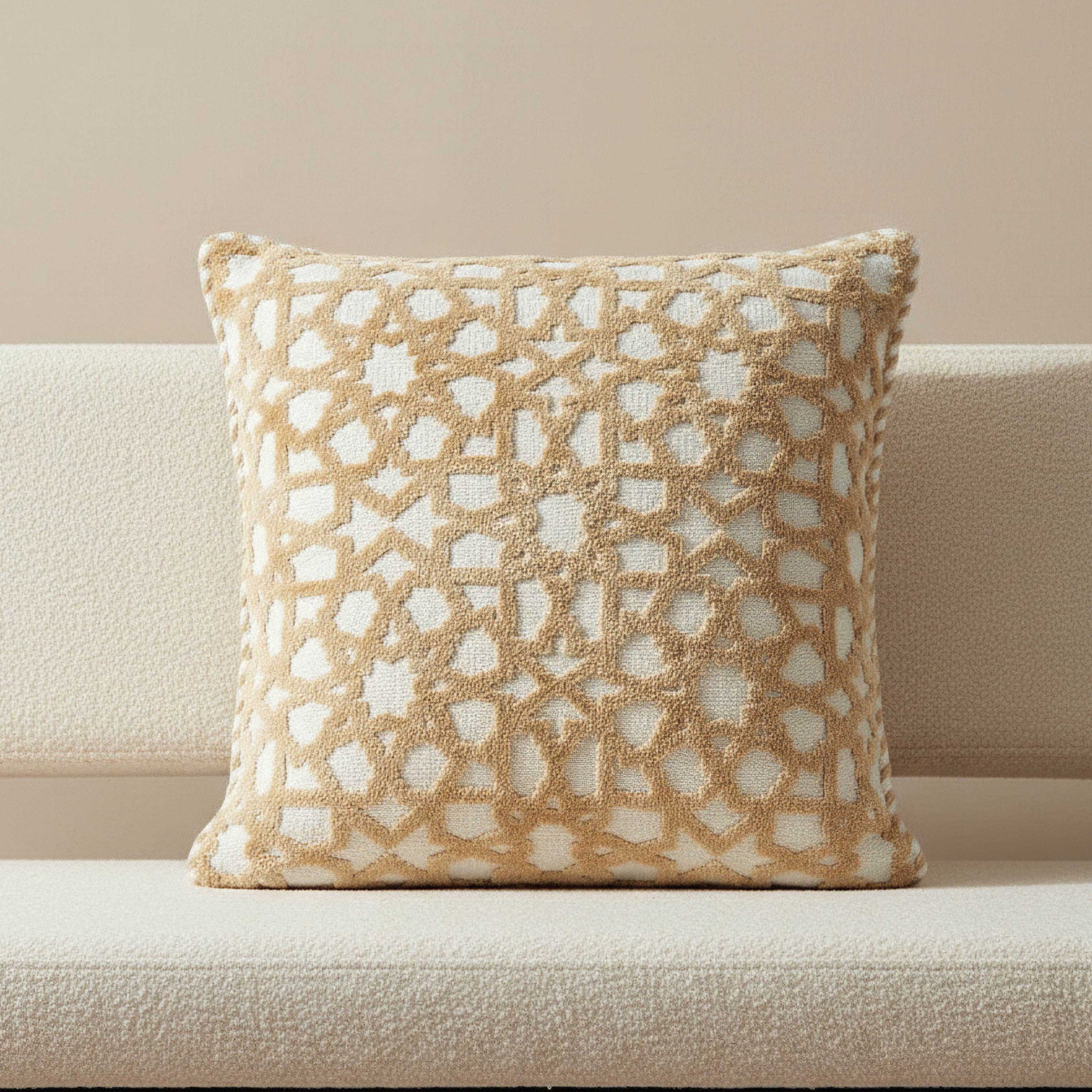 وسادة محشوة محبوكة فيسكوز نور من ليالي - 50x50 سم-hbxhomeware-hbxbedroom-image-1