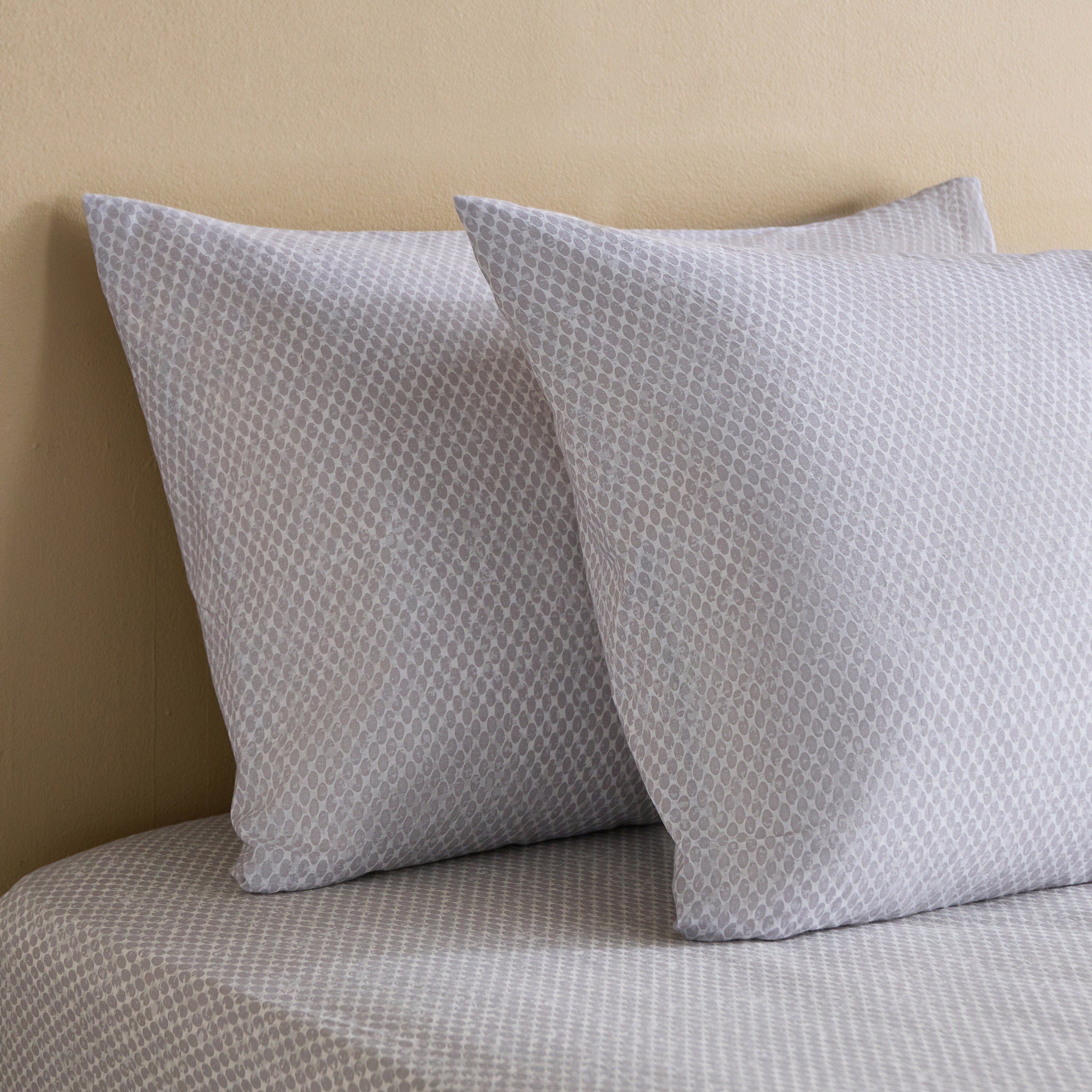 طقم أغطية وسائد قطن قطعتين جيوتري من ألبانيا - 50x75 سم-hbxhomeware-hbxbedroom-image-3