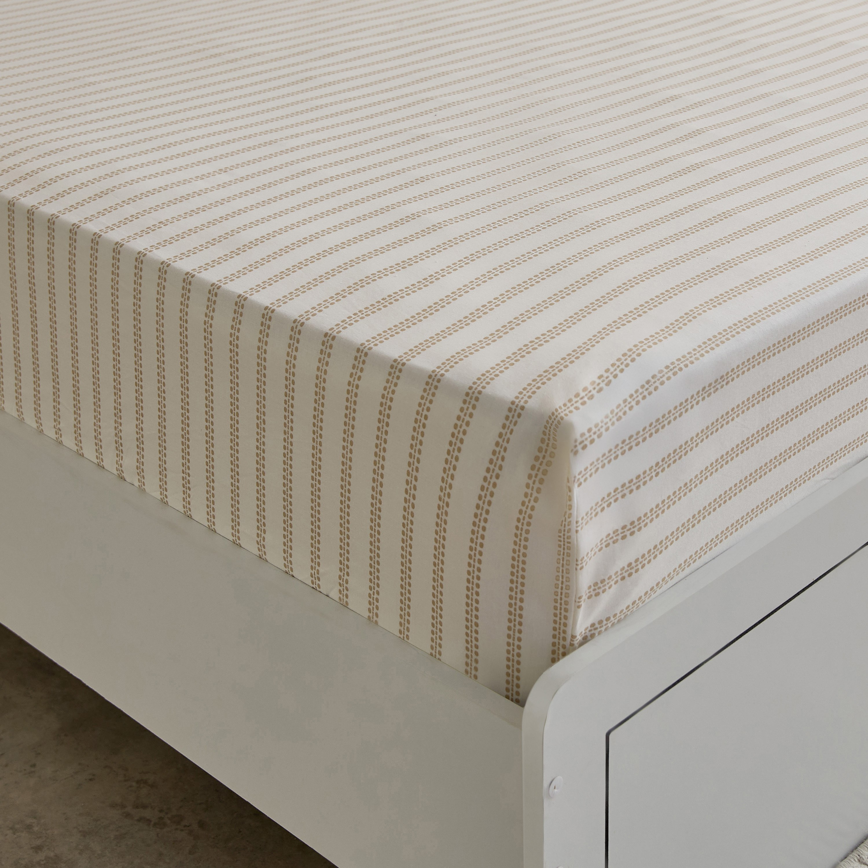 Albania Leafaura Cotton Olympic Queen Fitted Sheet - 160x200+25 cm-hbxhomeware-hbxbedroom-image-1