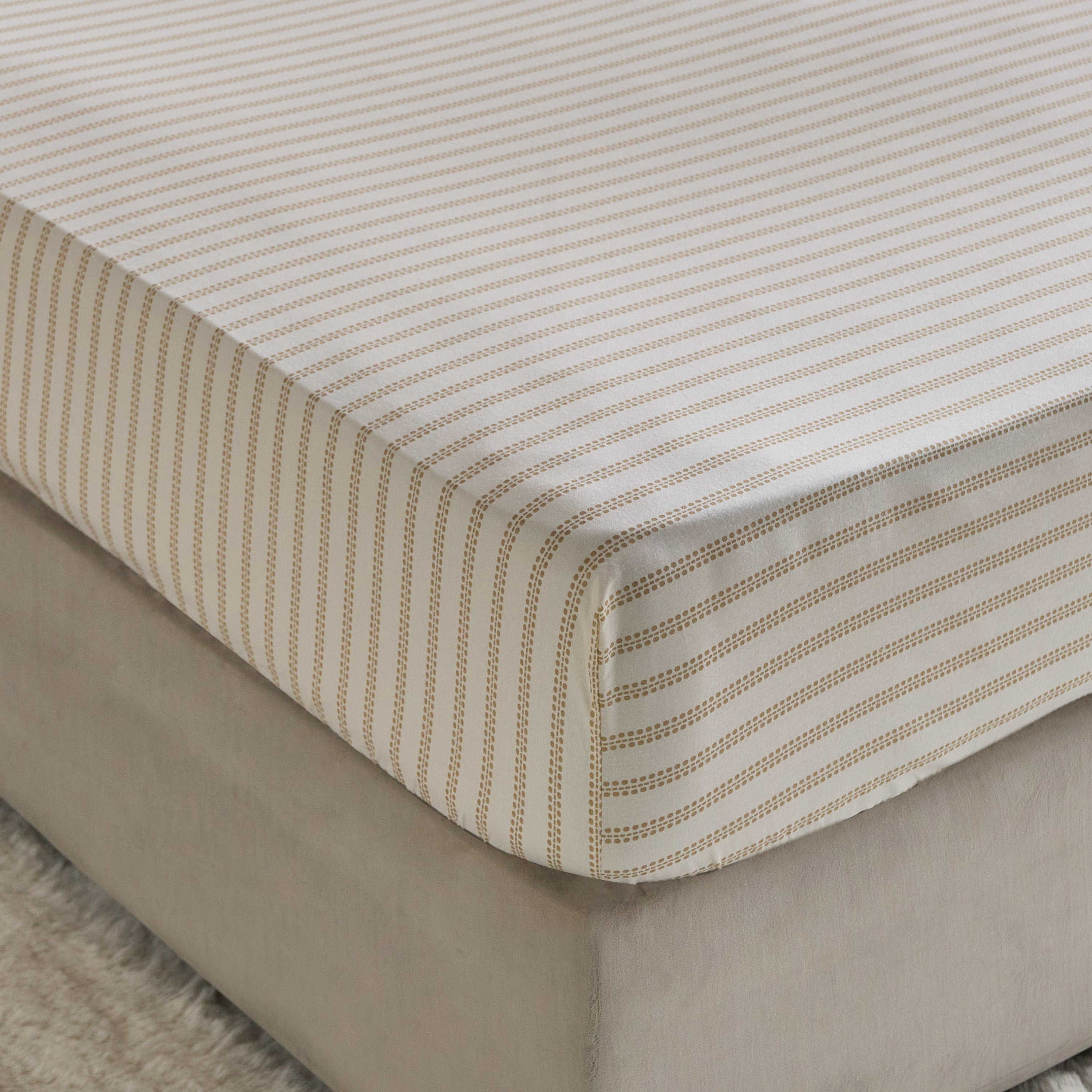 Albania Leafaura Cotton King Fitted Sheet - 180x200+25 cm-hbxhomeware-hbxbedroom-image-1