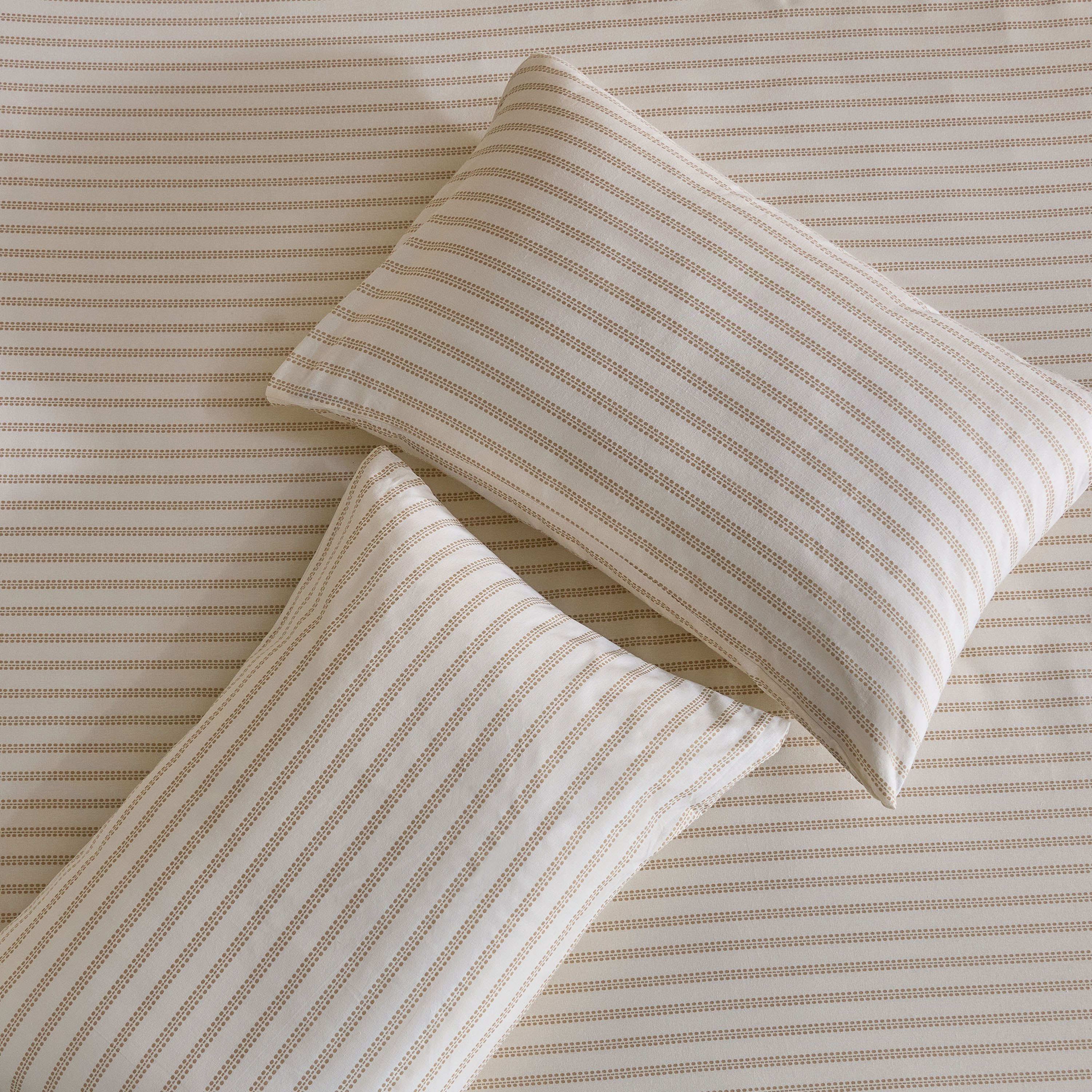 Albania Leafaura 2-Piece Cotton Pillowcase Set - 50x75 cm-hbxhomeware-hbxbedroom-image-4