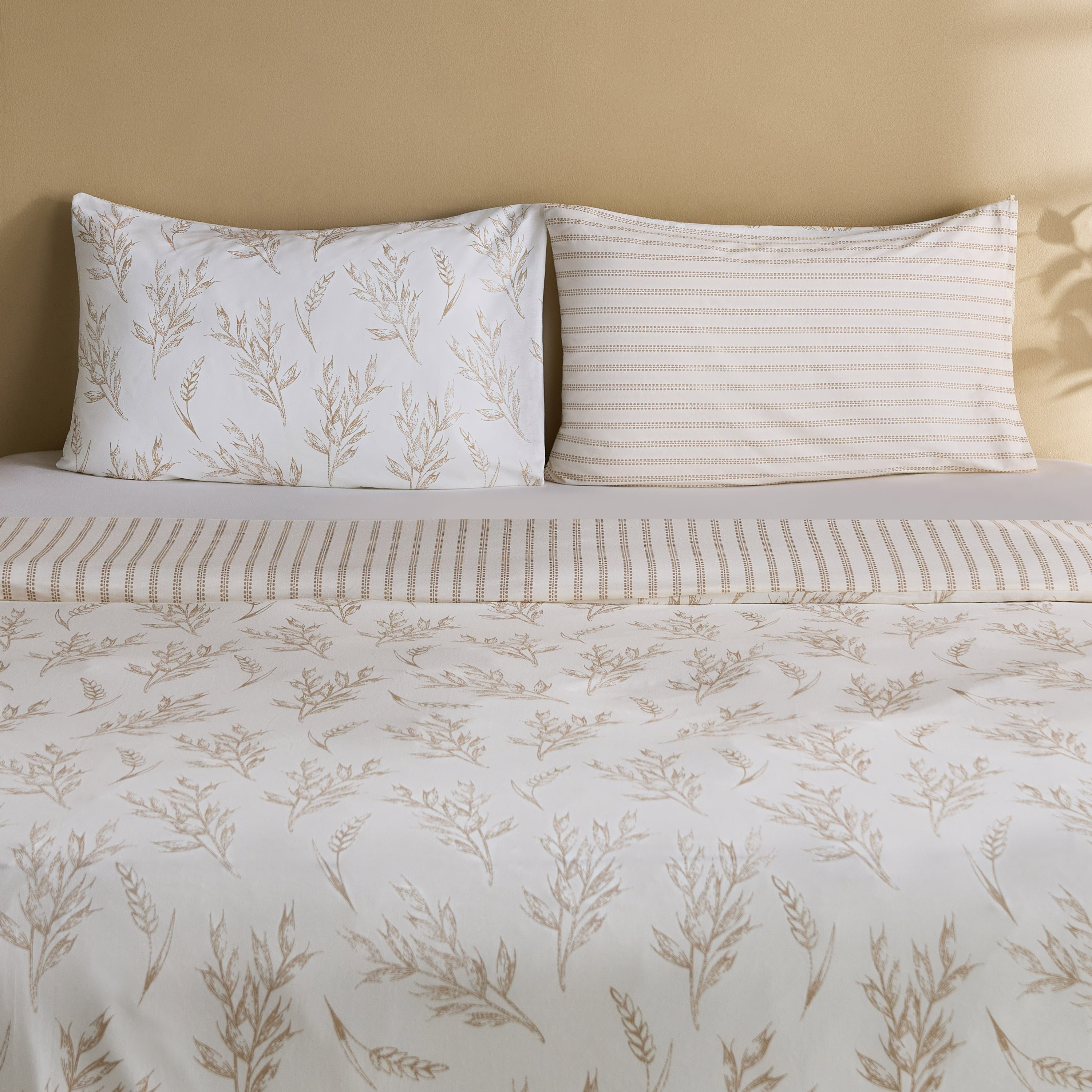 Albania Leafaura 3-Piece Cotton Printed Queen and King Duvet Cover Set - 220x220 cm-hbxhomeware-hbxbedroom-image-2