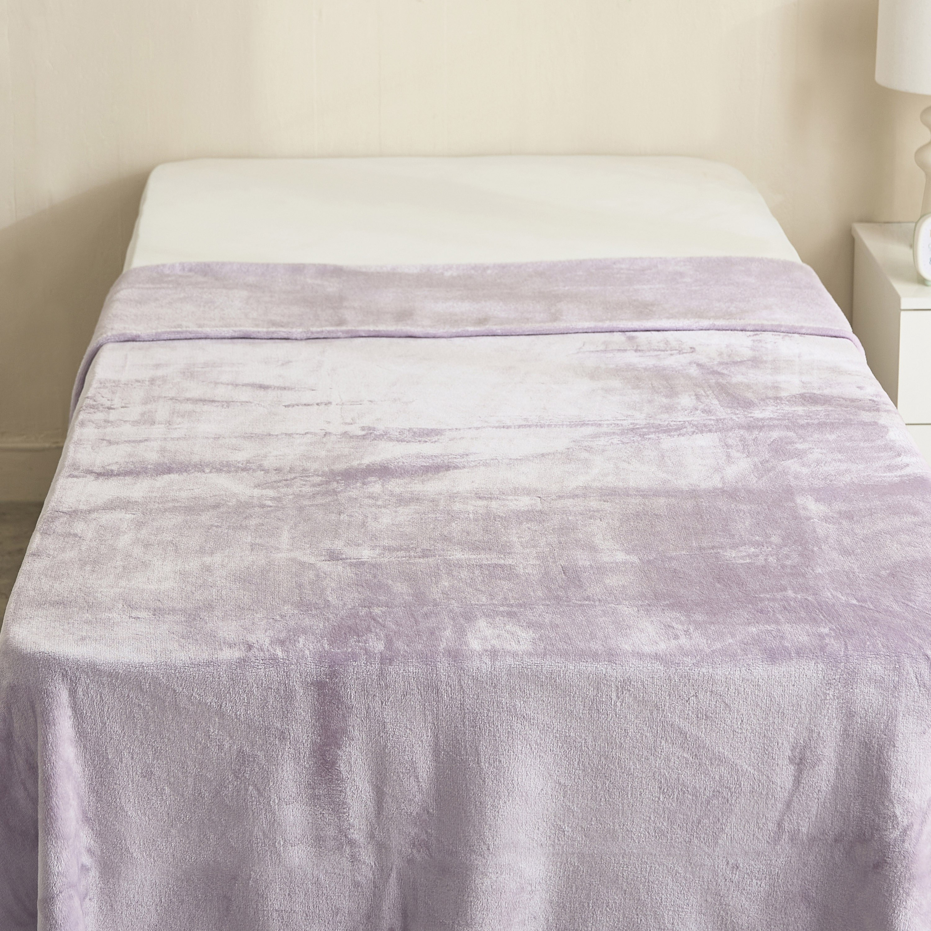 Dobby Lavish Kids Twin Micro Flannel Blanket - 140x200 cm-hbxhomeware-hbxkidsandyouth-image-3