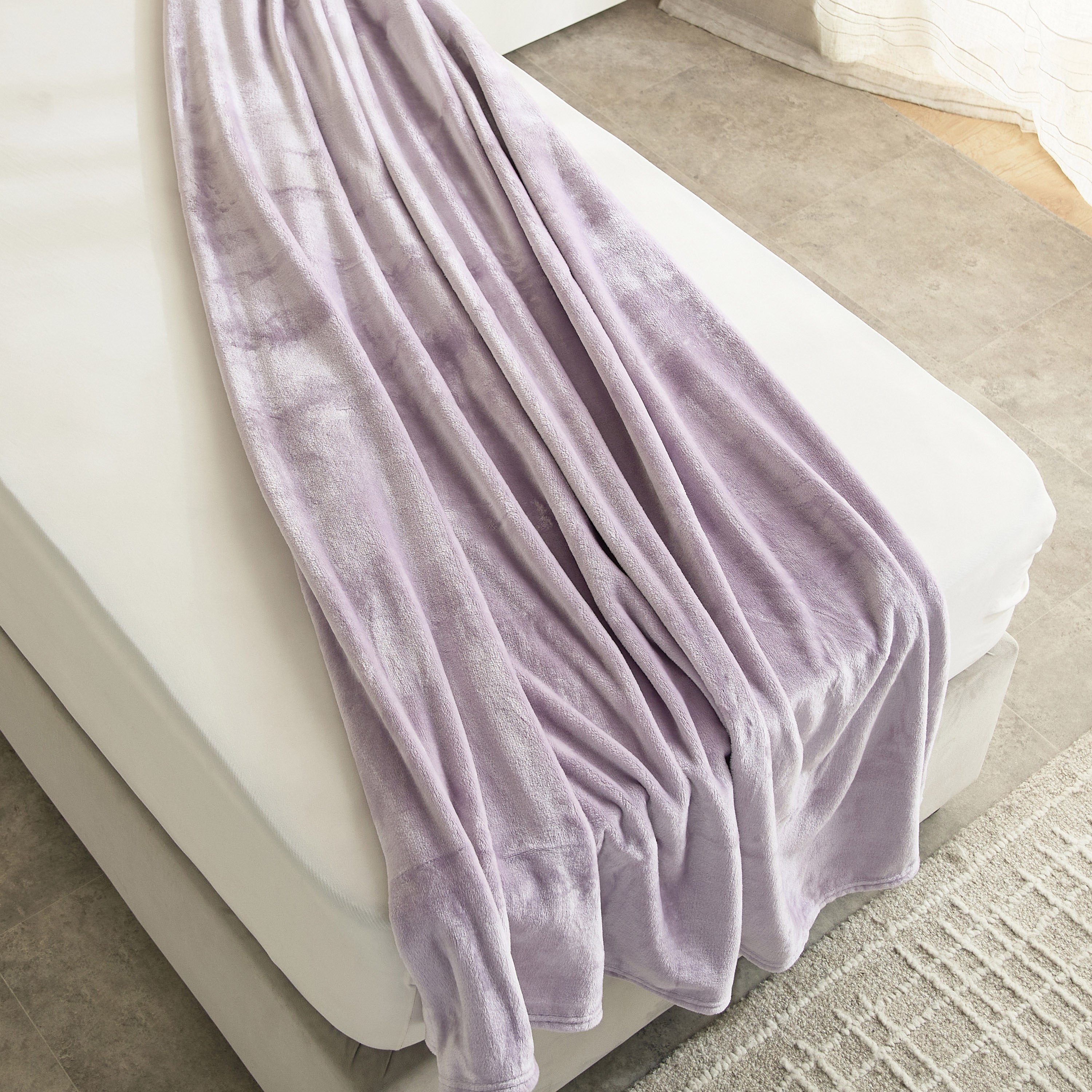 Dobby Lavish Kids Twin Micro Flannel Blanket - 140x200 cm-hbxhomeware-hbxkidsandyouth-image-4