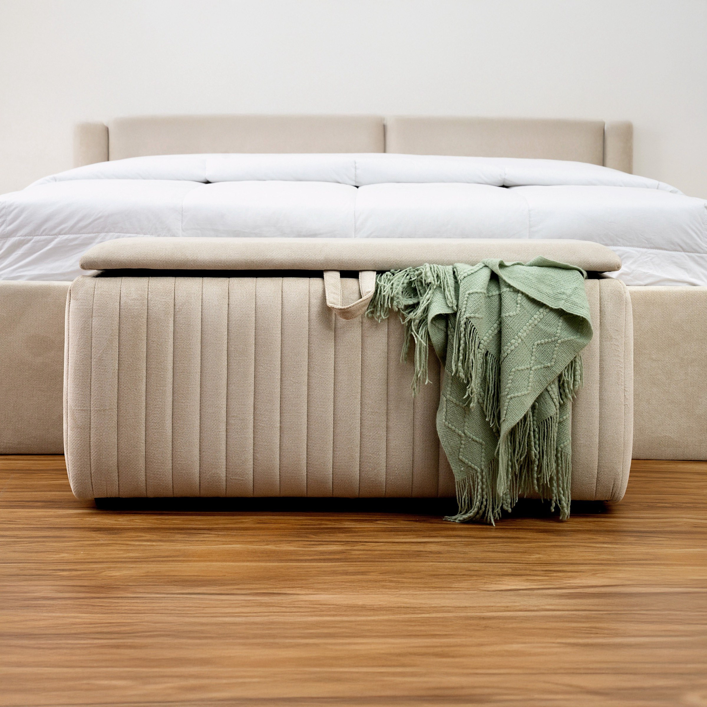 Hampton Upholstered Bed Bench with Storage - 130x50x45 cm-hbxfurniture-sofasandarmchairs-benches-image-1