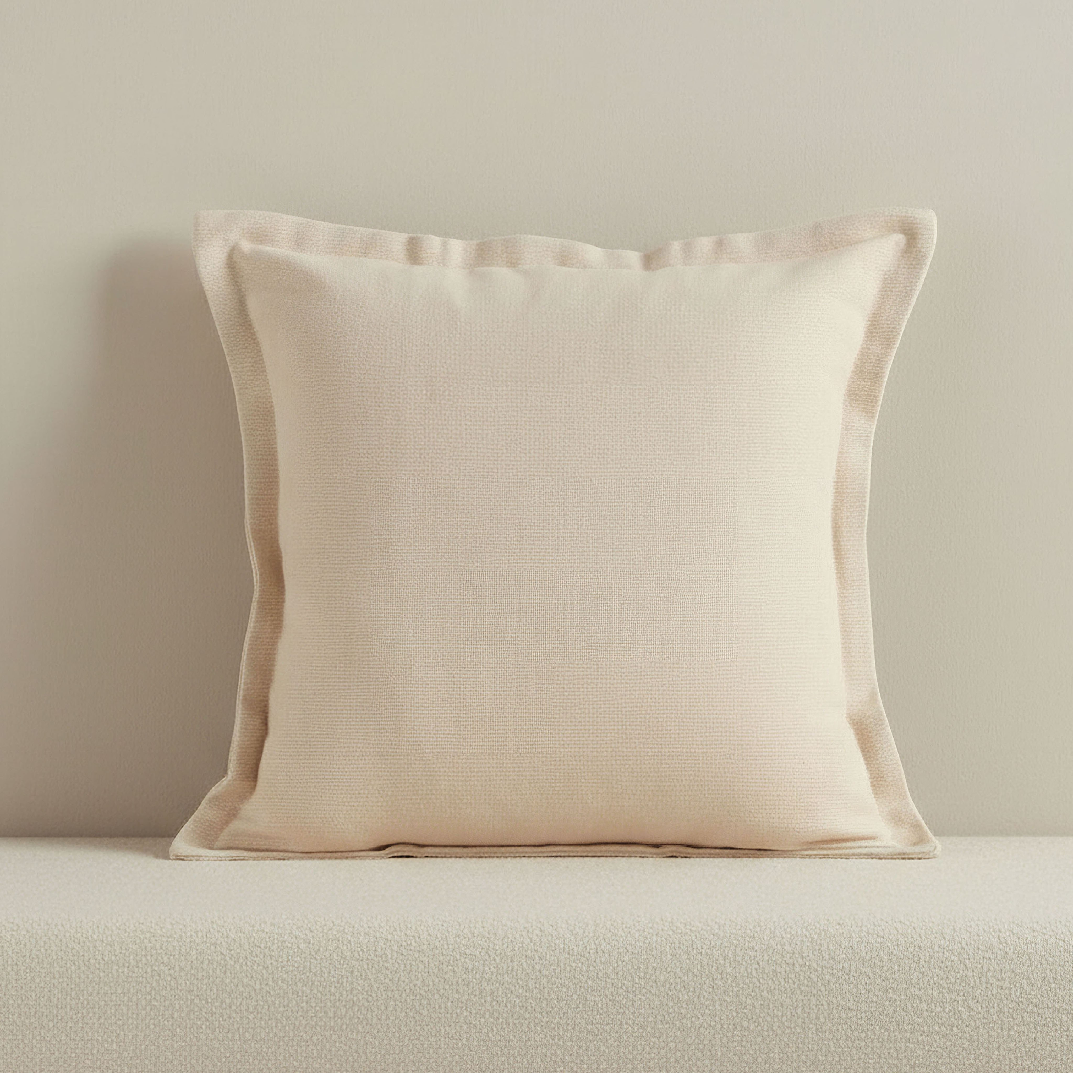غطاء وسادة سادة مضلع من أتلانتا إزرا - 40x40 سم-hbxhomeware-hbxbedroom-image-1