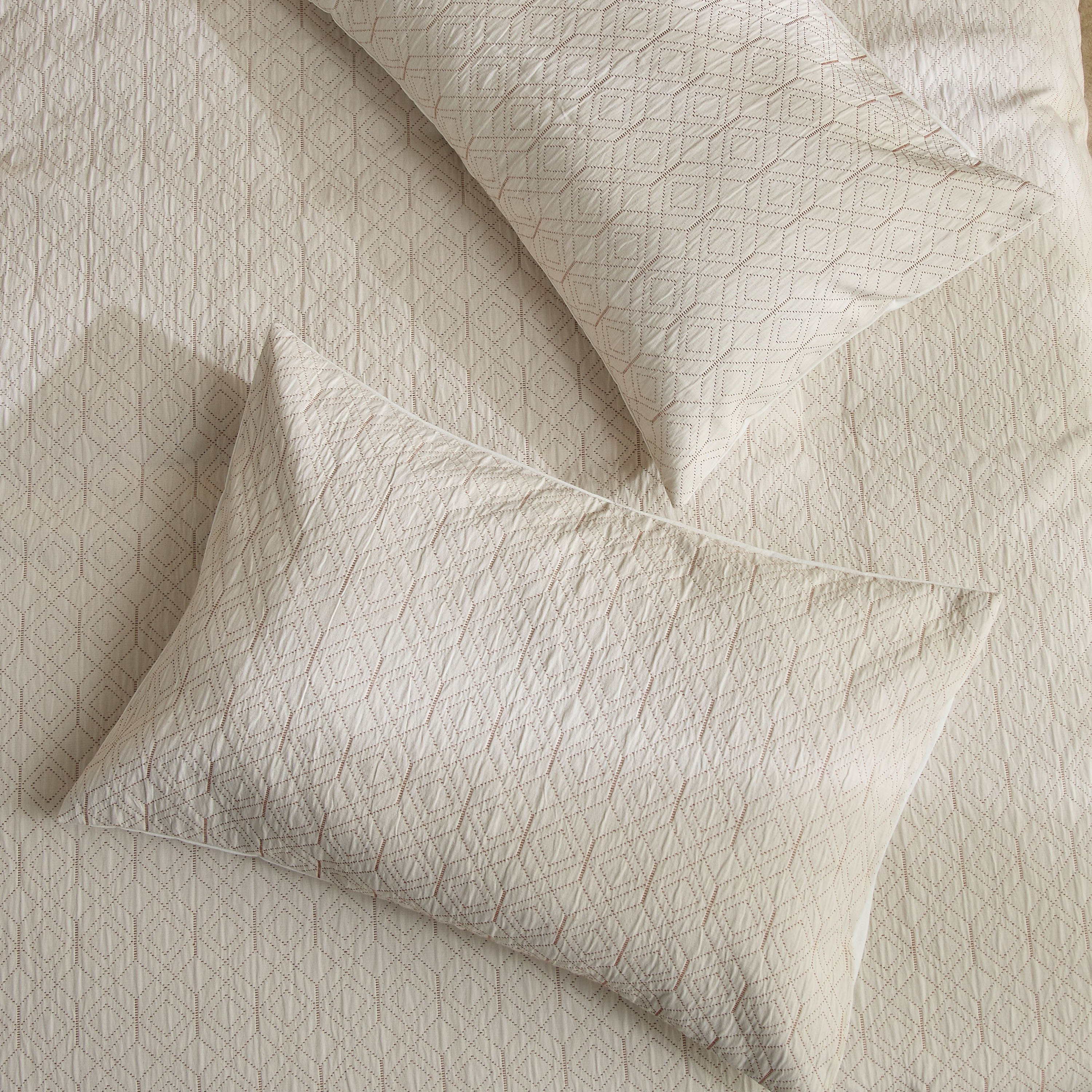 Weave Elegance Rice Stitch 3-Piece Twin Comforter Set - 160x220 cm-hbxhomeware-hbxbedroom-image-5