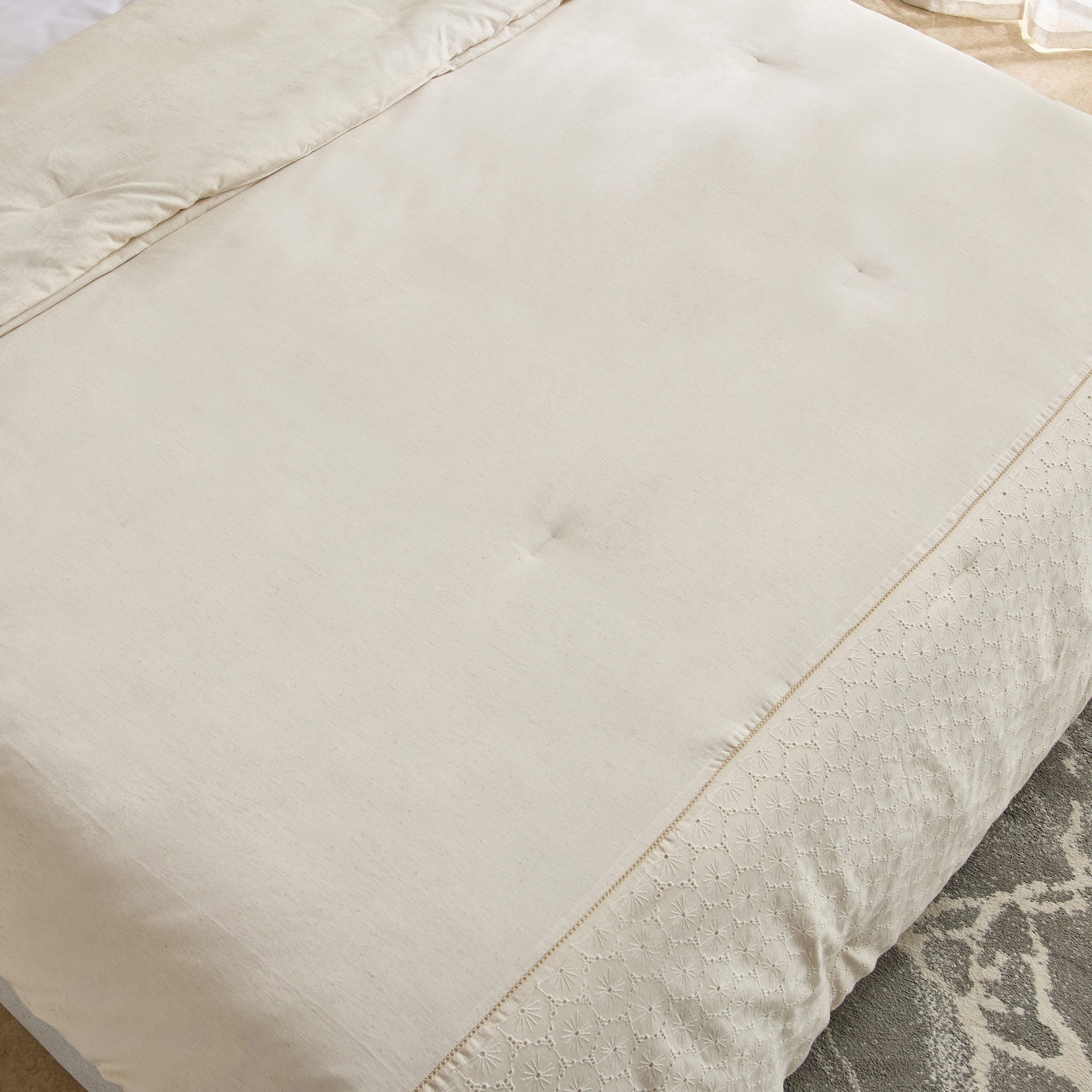 Weave Elegance Schiffli 5-Piece King Comforter Set - 220x240 cm-hbxhomeware-hbxbedroom-image-4
