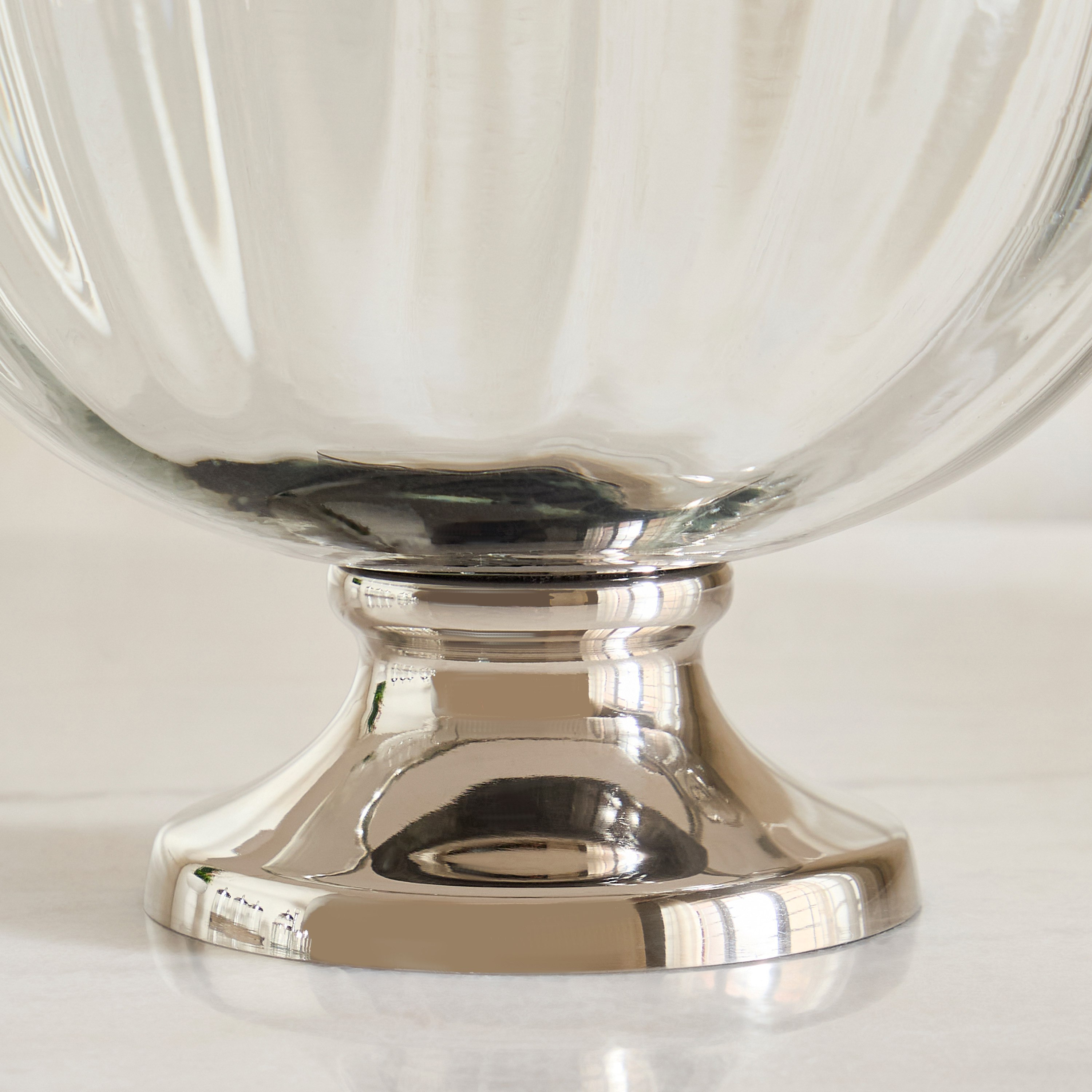 Oriental Glass Bowl - 25x25x19 cm-hbxdecorandfurnishings-tabletop-serveware-image-4