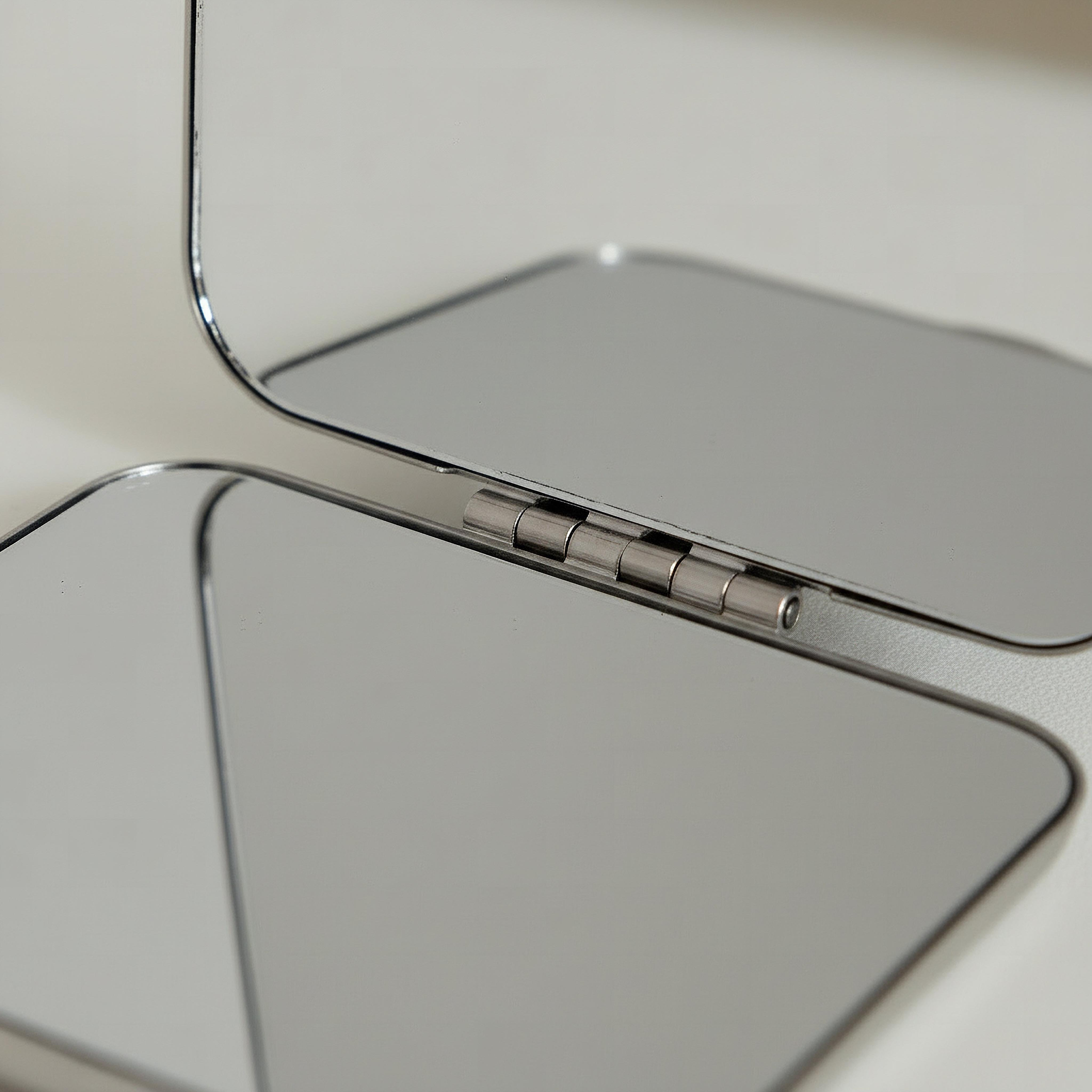 Reva Compact Square Mirror - 5.7x5.7x1.1 cm-hbxbedroom-bedroomaccessories-jewelleryboxesandholders-image-2