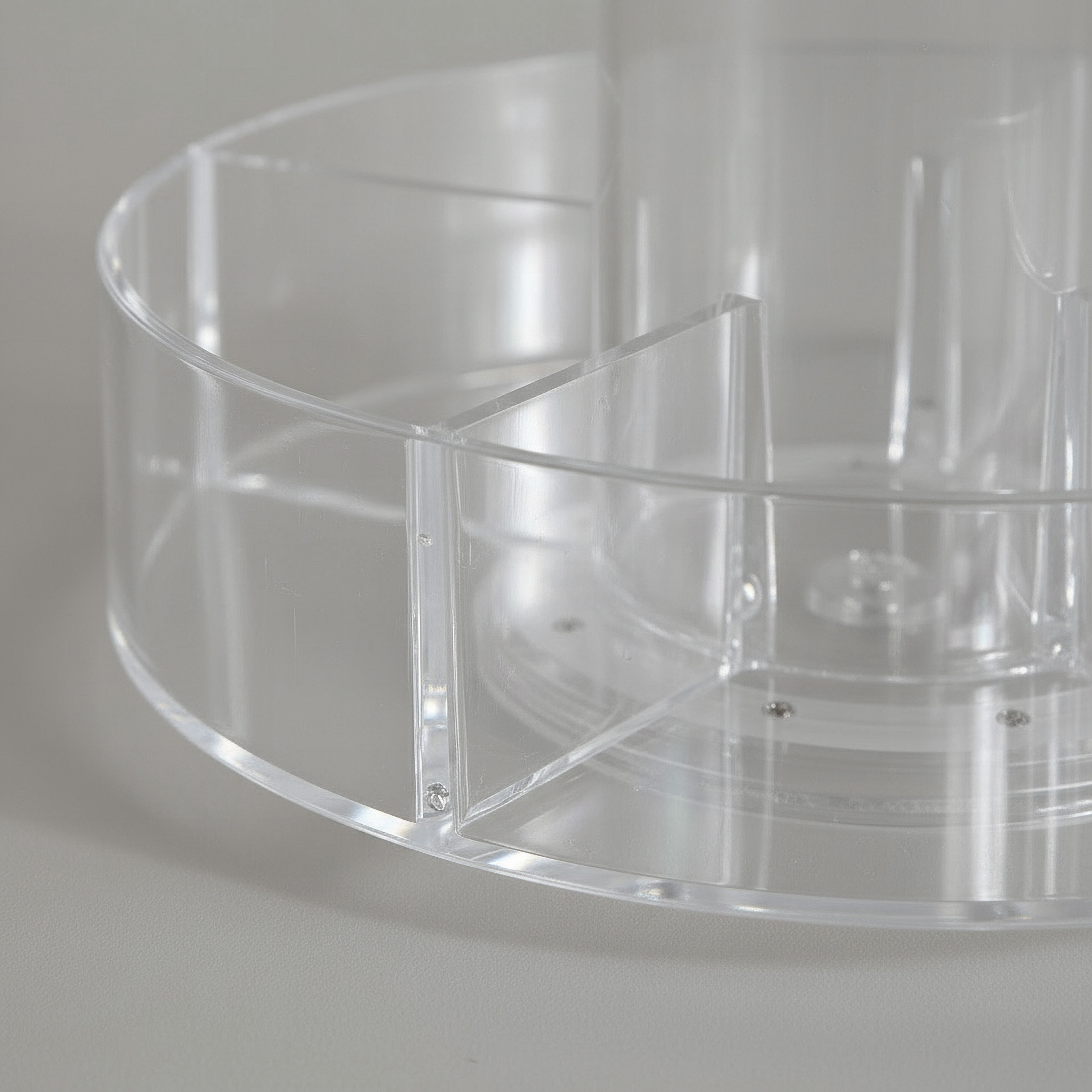 منظم مستحضرات تجميل دوار من كريستال-hbxbedroom-bedroomaccessories-jewelleryboxesandholders-image-2