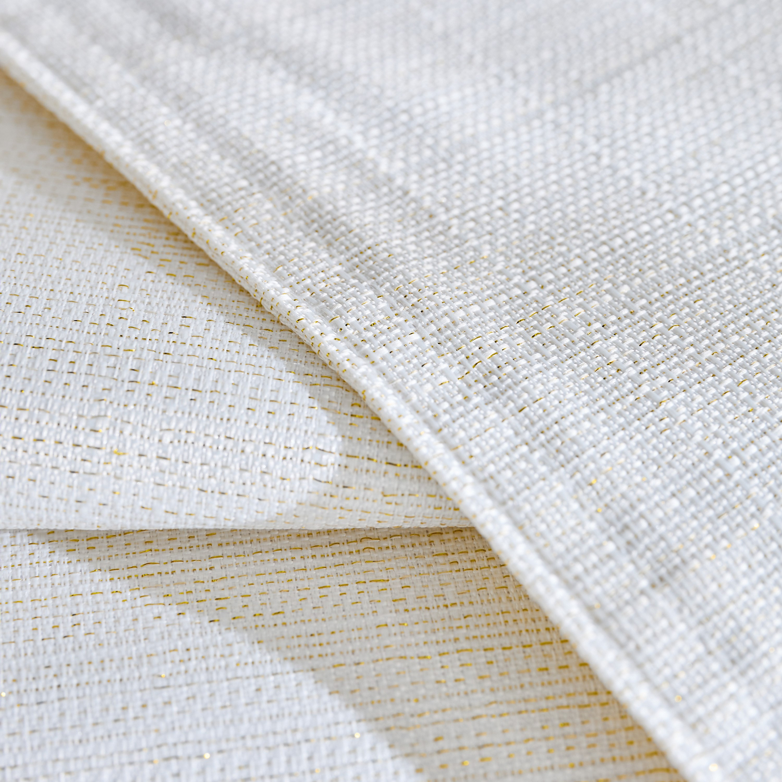 Looma Lurex Jacquard Table Runner - 33x120 cm-hbxdecorandfurnishings-homefurnishings-tablelinens-image-4