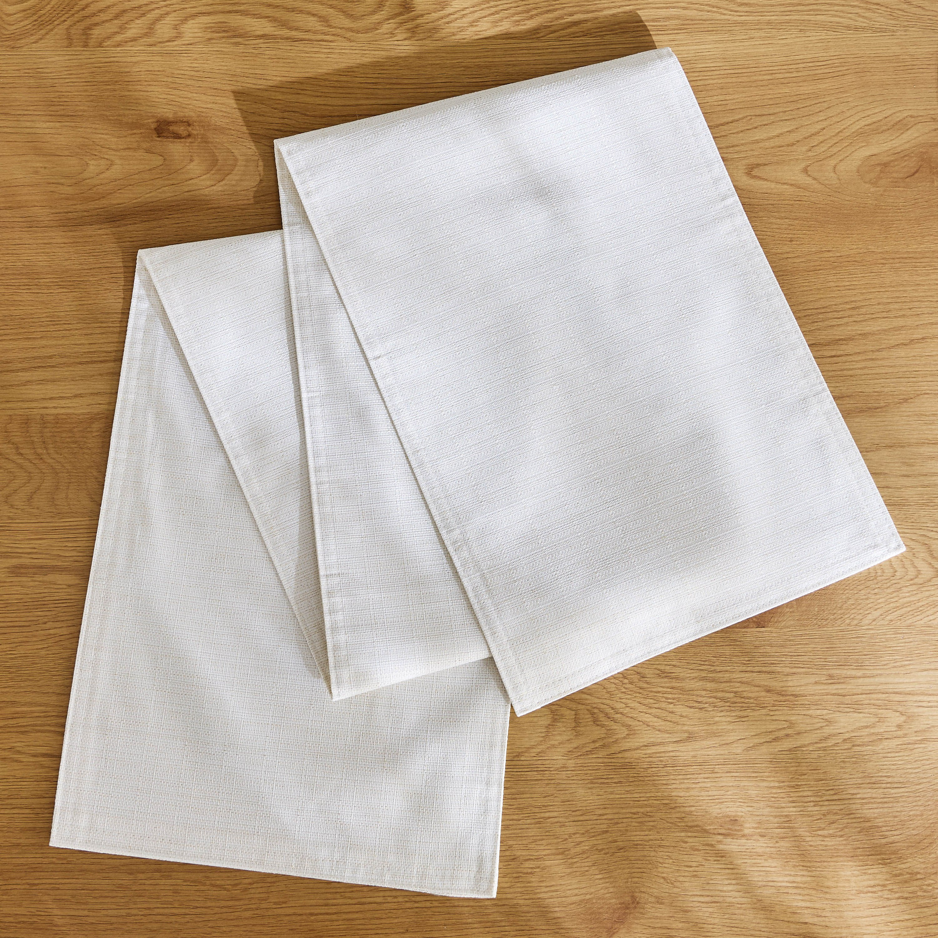 Looma Lurex Jacquard Table Runner - 33x180 cm-hbxdecorandfurnishings-homefurnishings-tablelinens-image-3