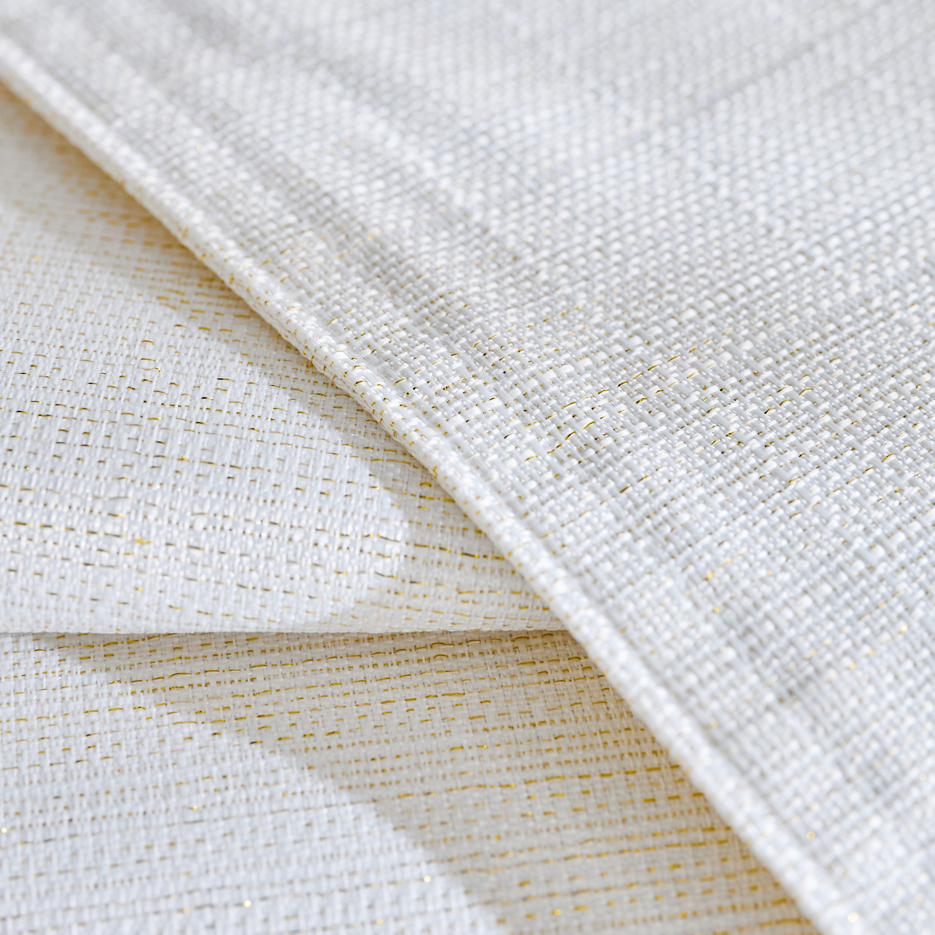 Looma Lurex Jacquard Table Runner - 33x180 cm-hbxdecorandfurnishings-homefurnishings-tablelinens-image-4