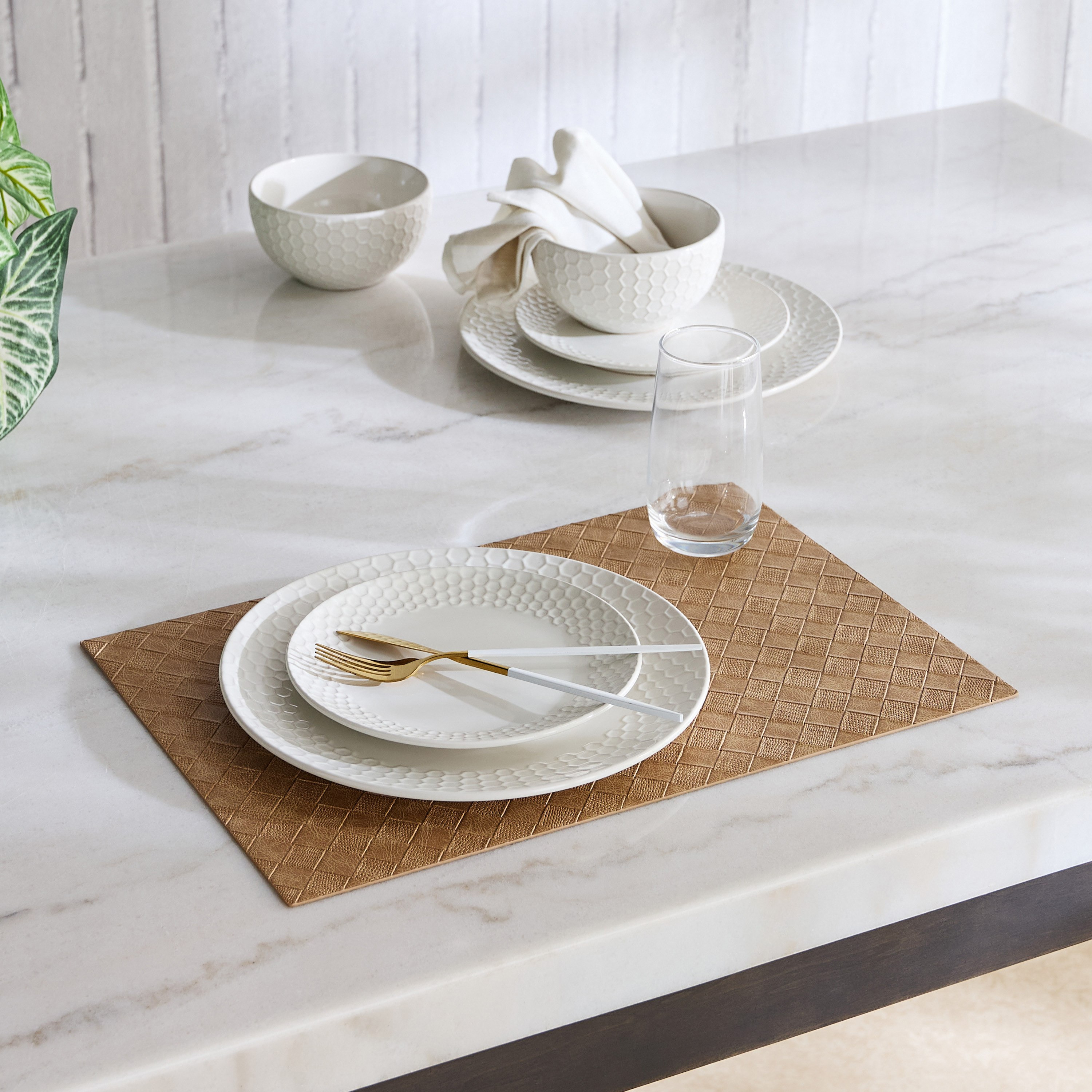 LayOn Weave Embossed PVC Placemat - 30x45 cm-hbxdecorandfurnishings-homefurnishings-tablelinens-image-4