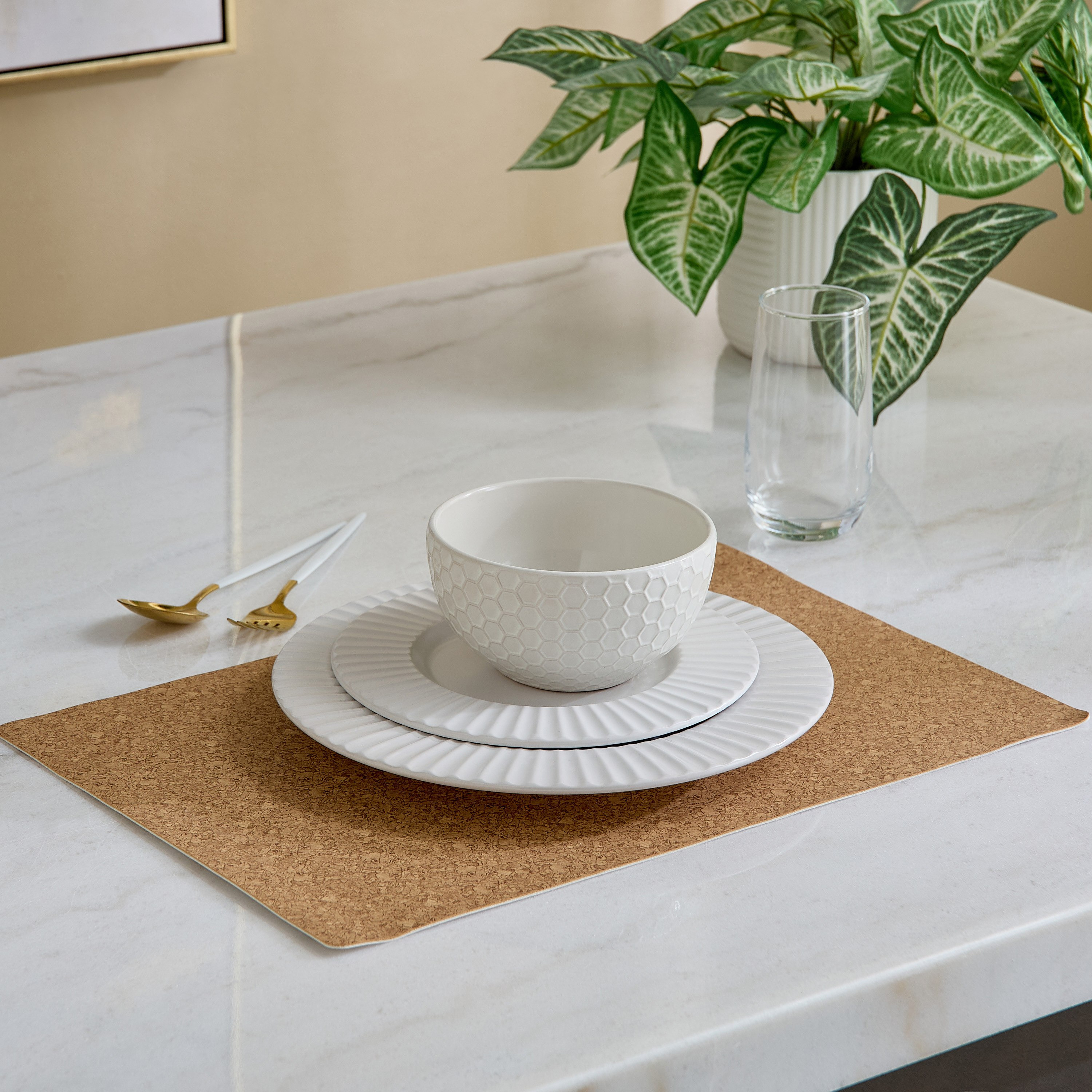 LayOn Cork Print PVC Placemat - 30x45 cm-hbxdecorandfurnishings-homefurnishings-tablelinens-image-4