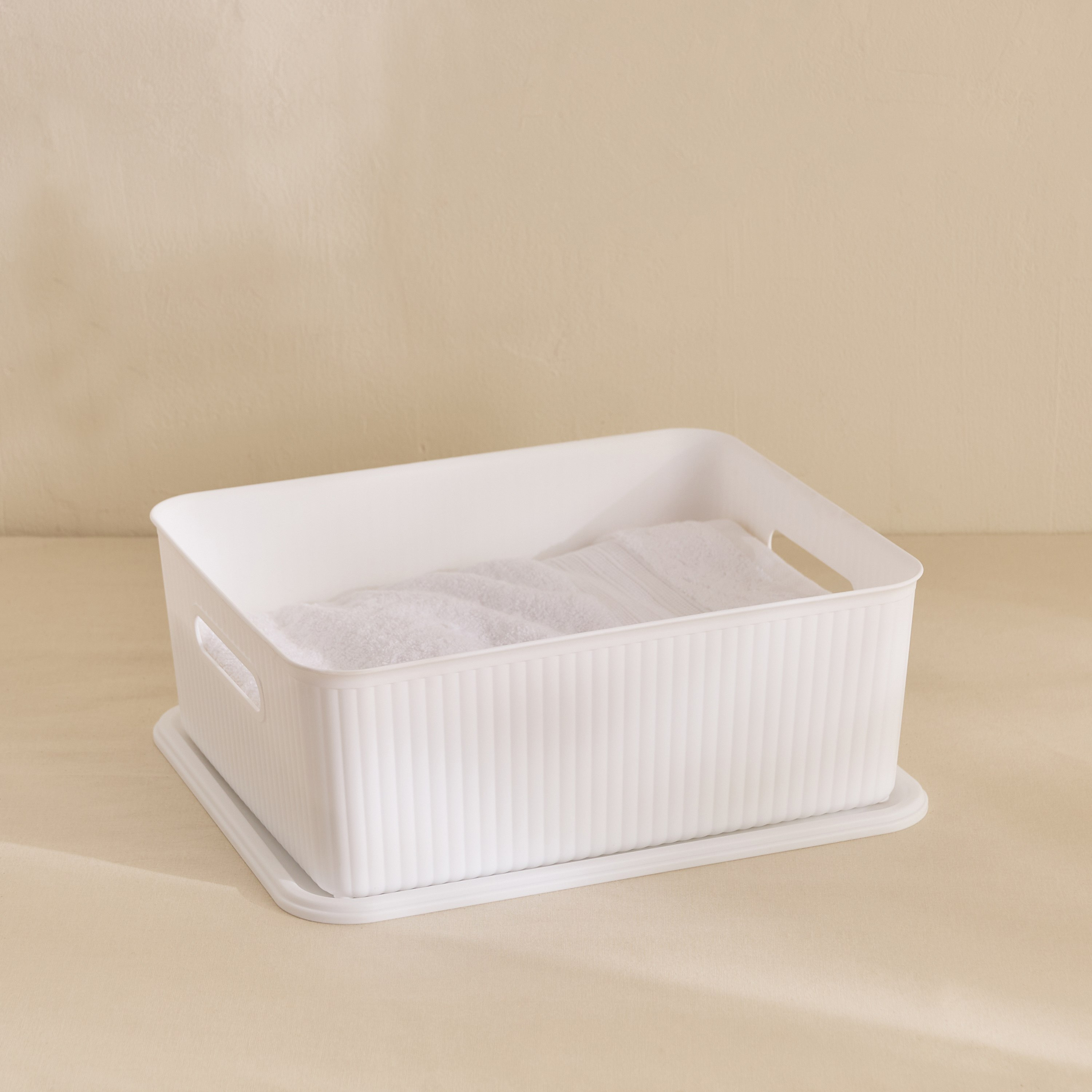 Orion Medium Ribbed Container with Lid-hbxhomeware-hbxbathroom-image-6