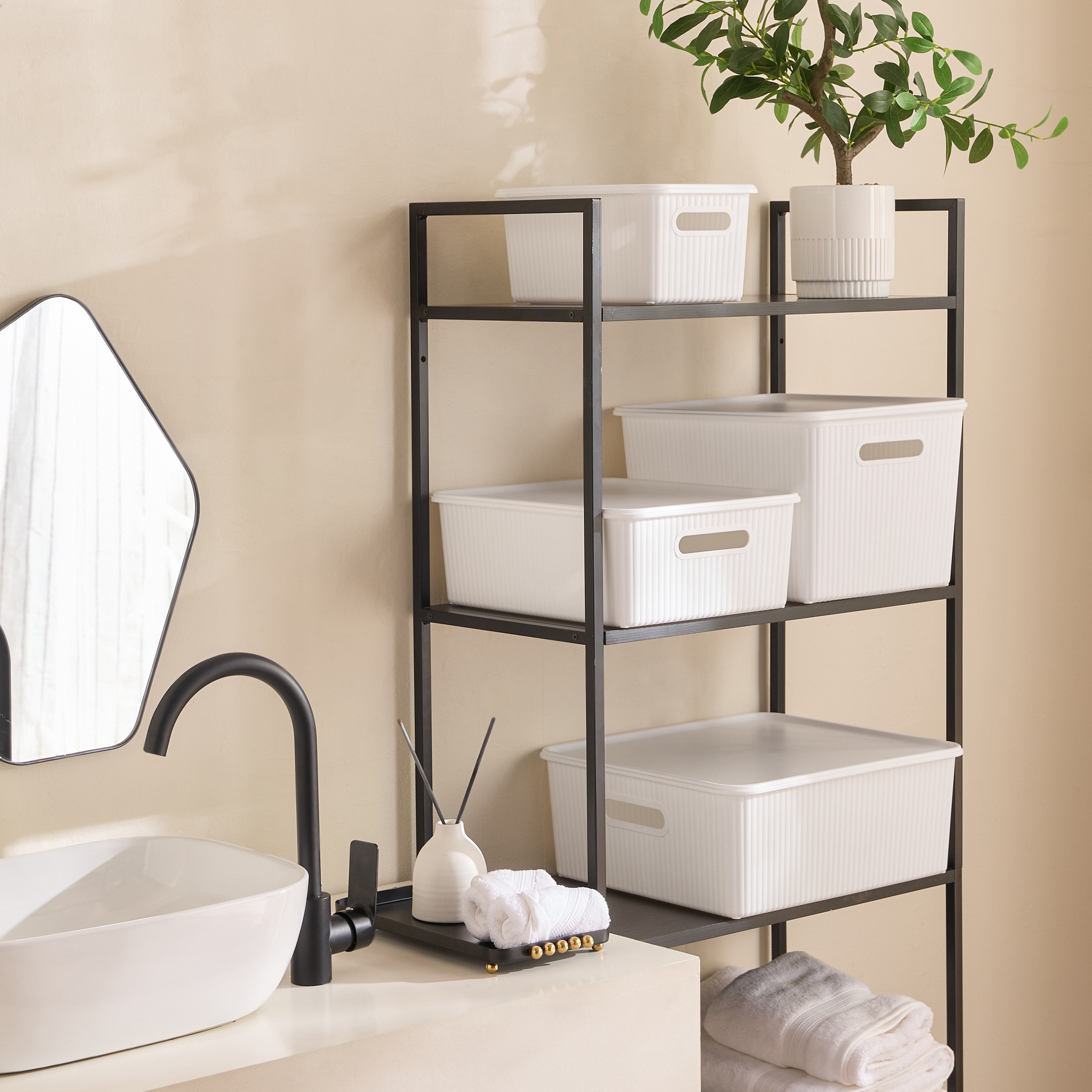 حاوية تخزين مضلعة مع غطاء من أوريون - 19 لتر-hbxhomeware-hbxbathroom-image-9