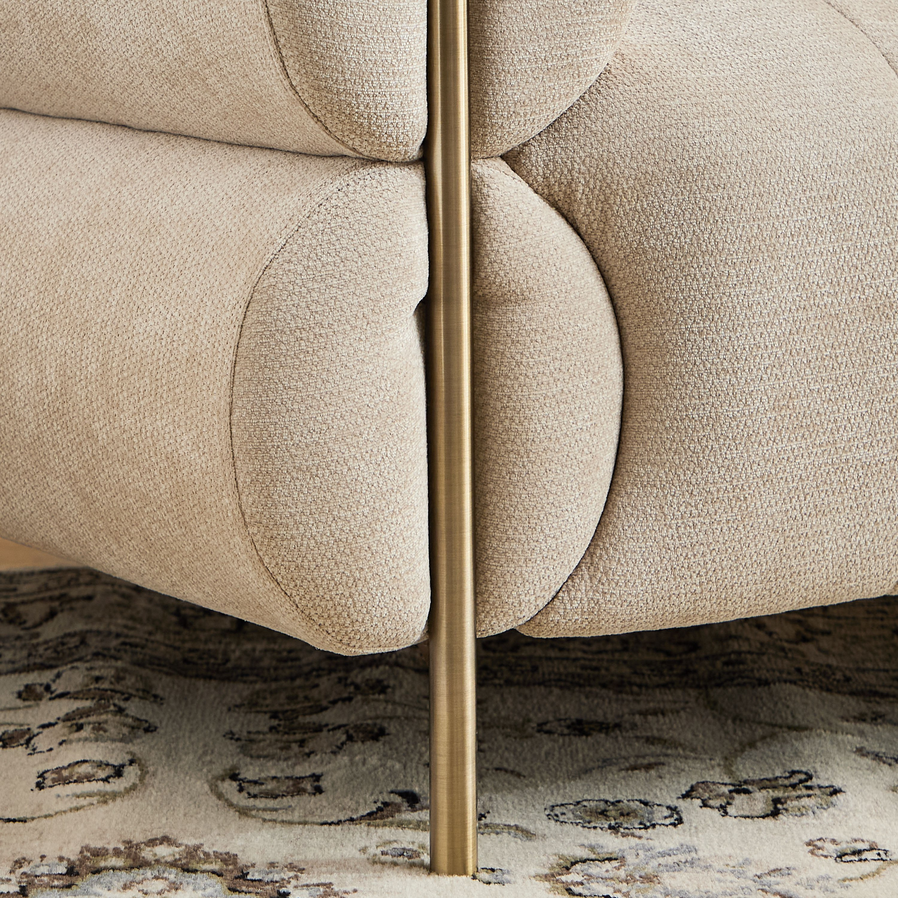 كنبة قماش بـ 3 مقاعد من ترينيتي-hbxlivingroom-sofasandarmchairs-sofas-image-8